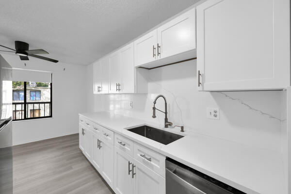 150 Pineview Road J6