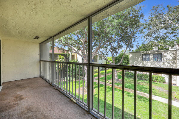 150 Pineview Road J6