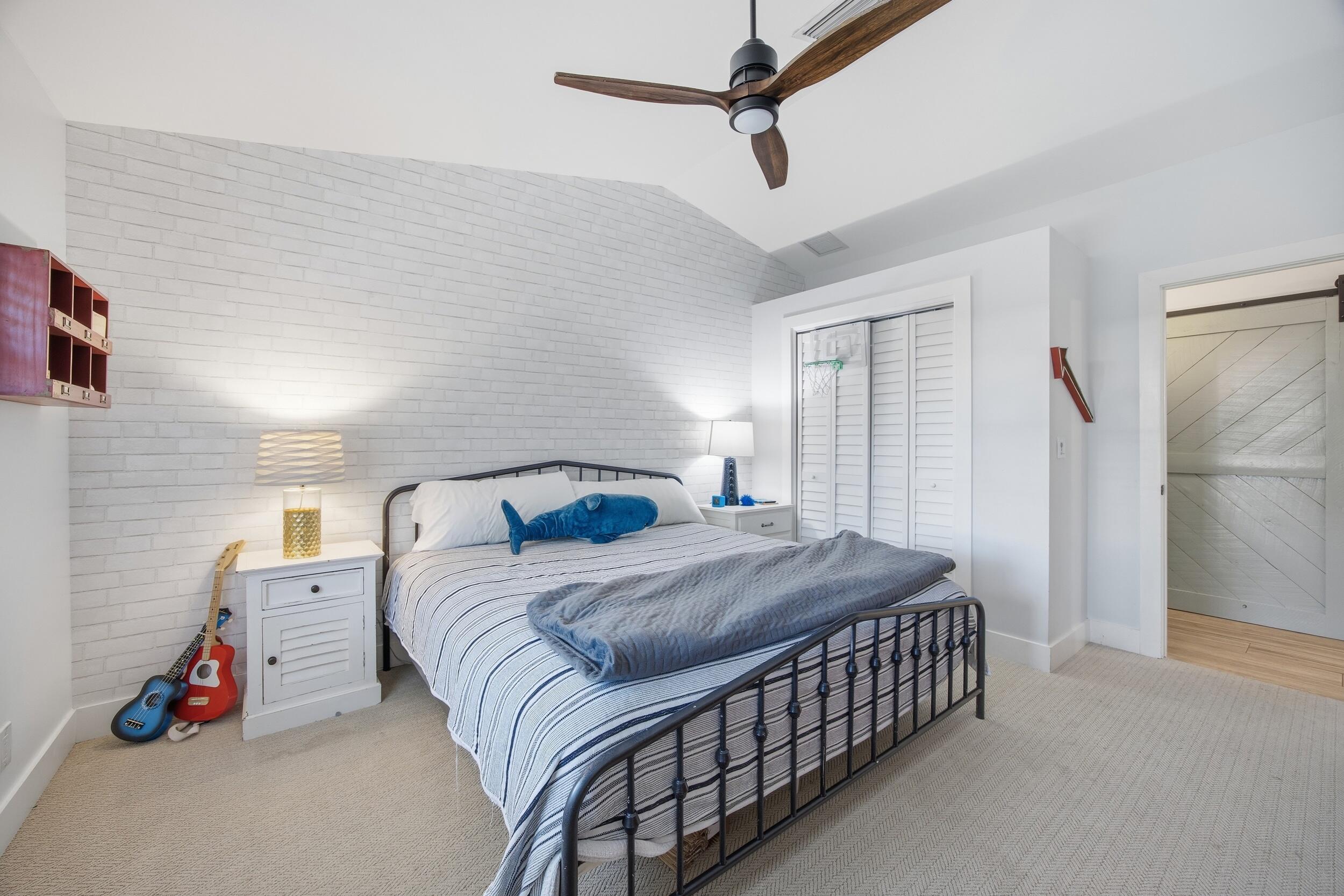 17655 Alexander Run, Farms