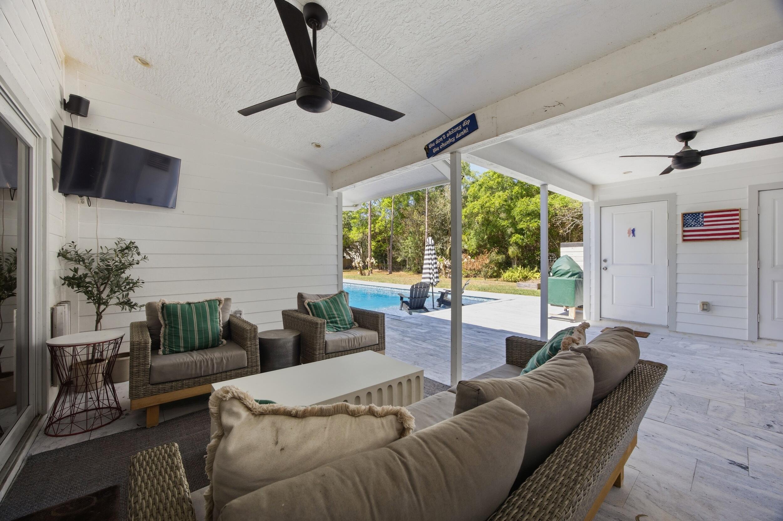 17655 Alexander Run, Farms