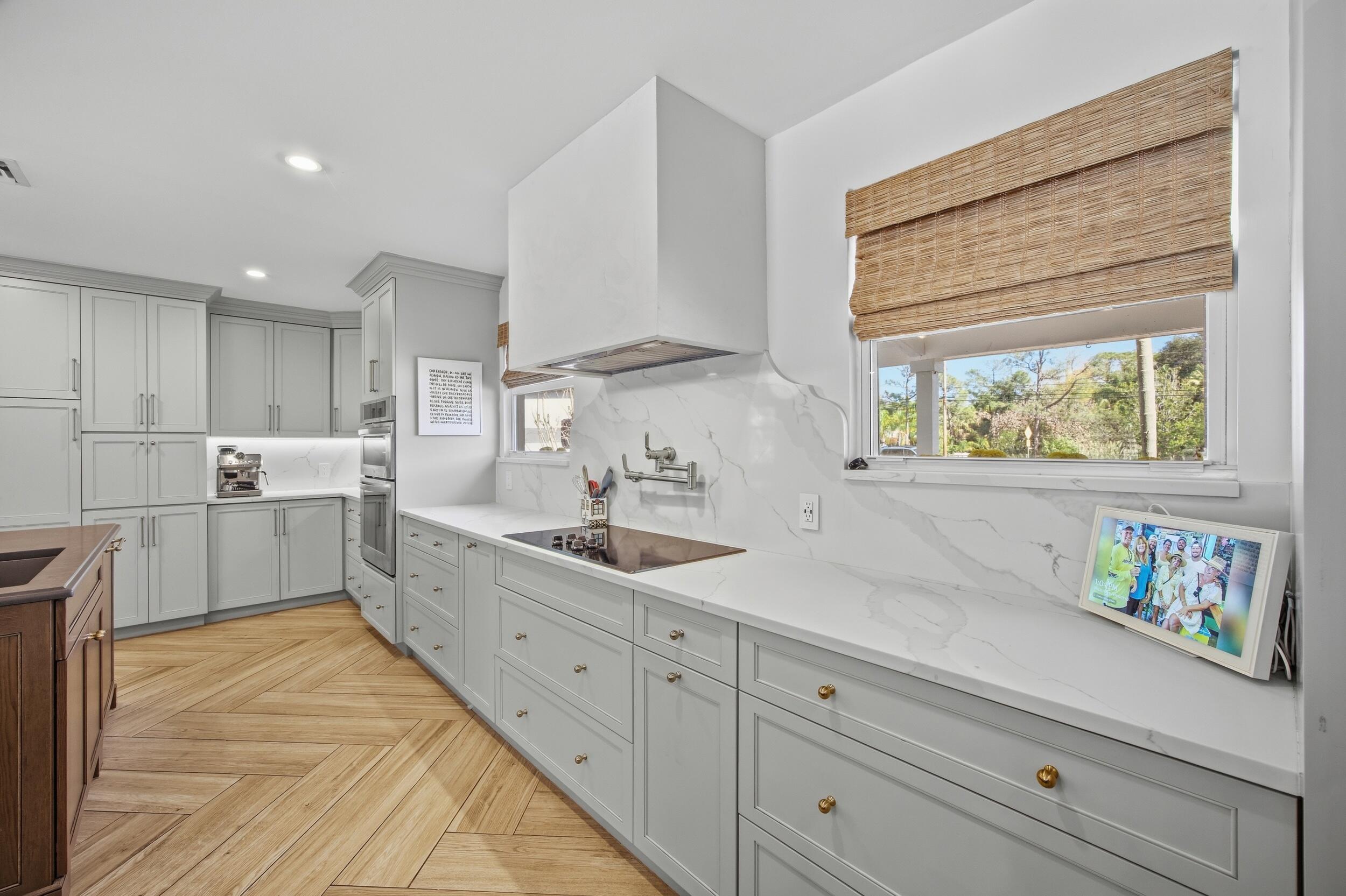 17655 Alexander Run, Farms