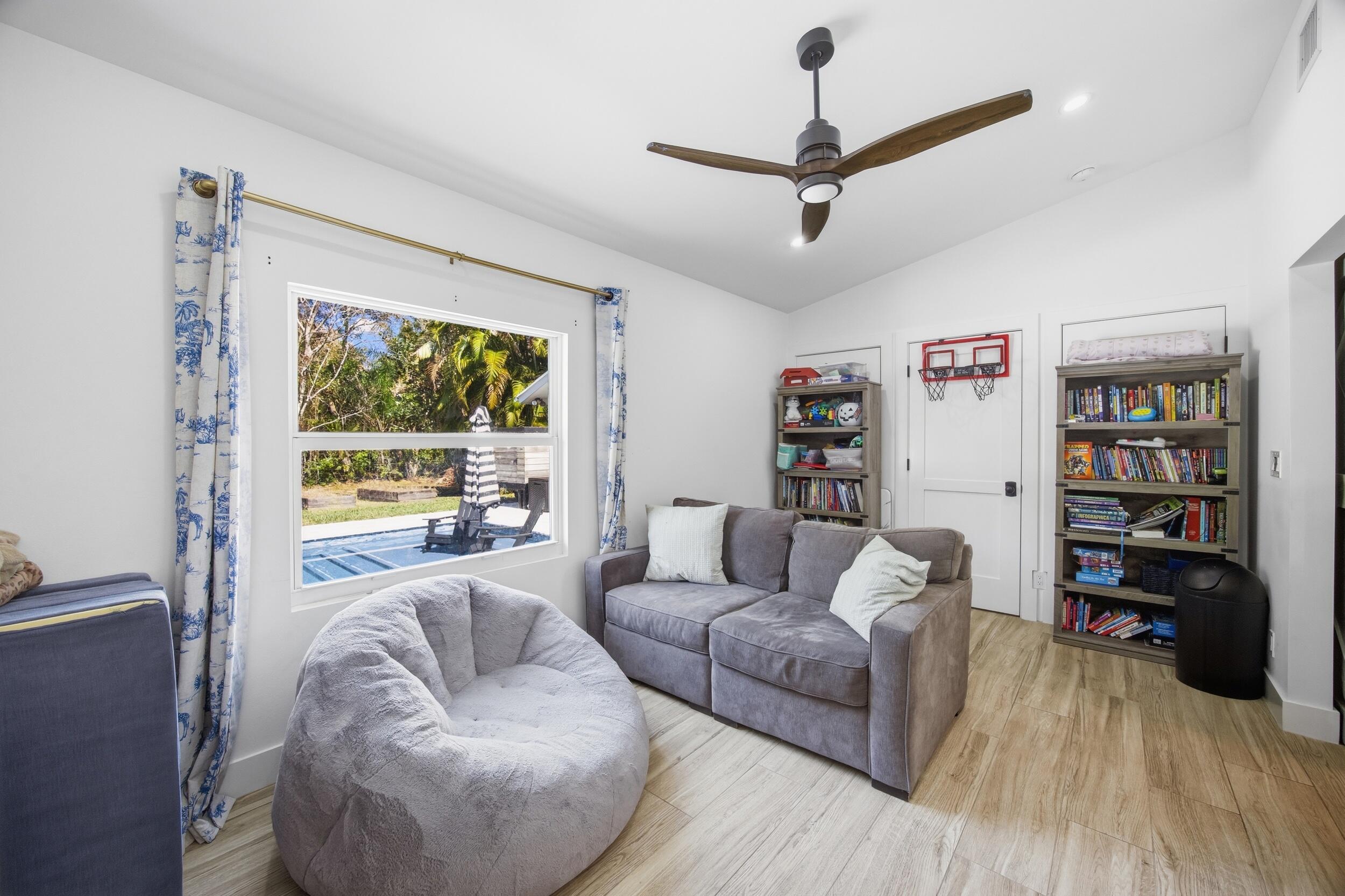 17655 Alexander Run, Farms
