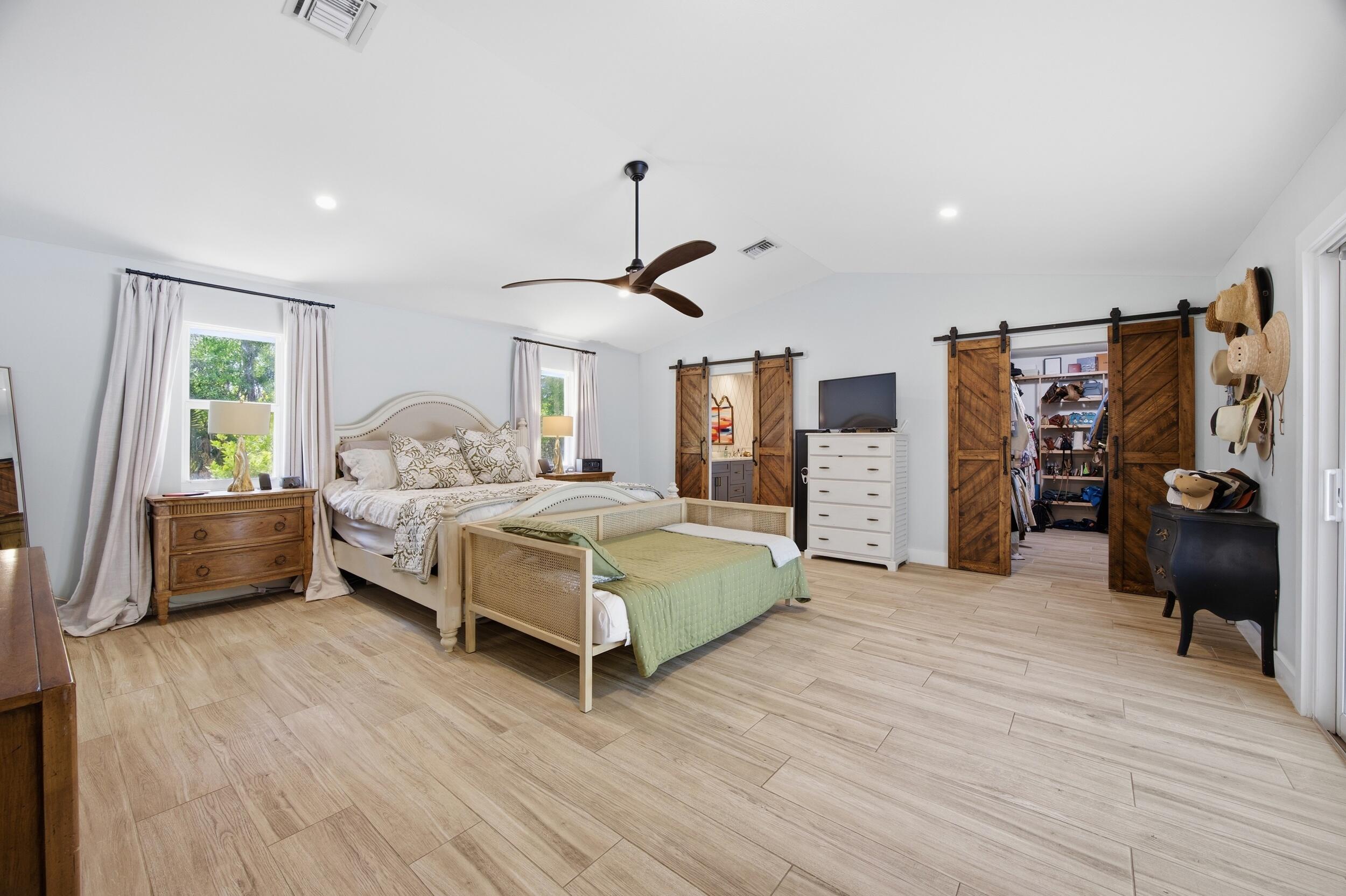 17655 Alexander Run, Farms