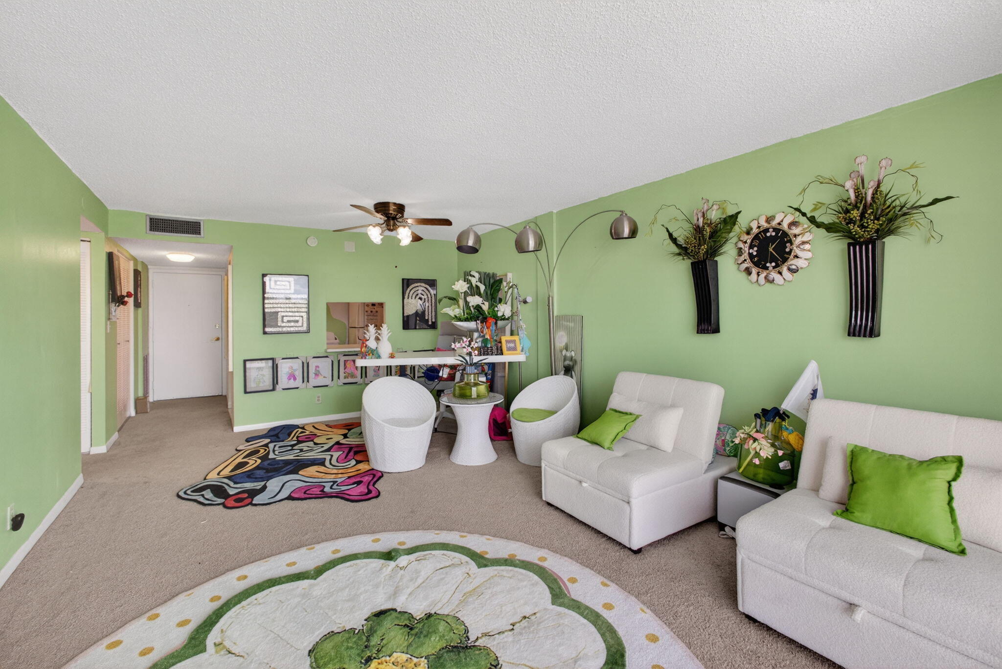500 Executive Center Drive 3f