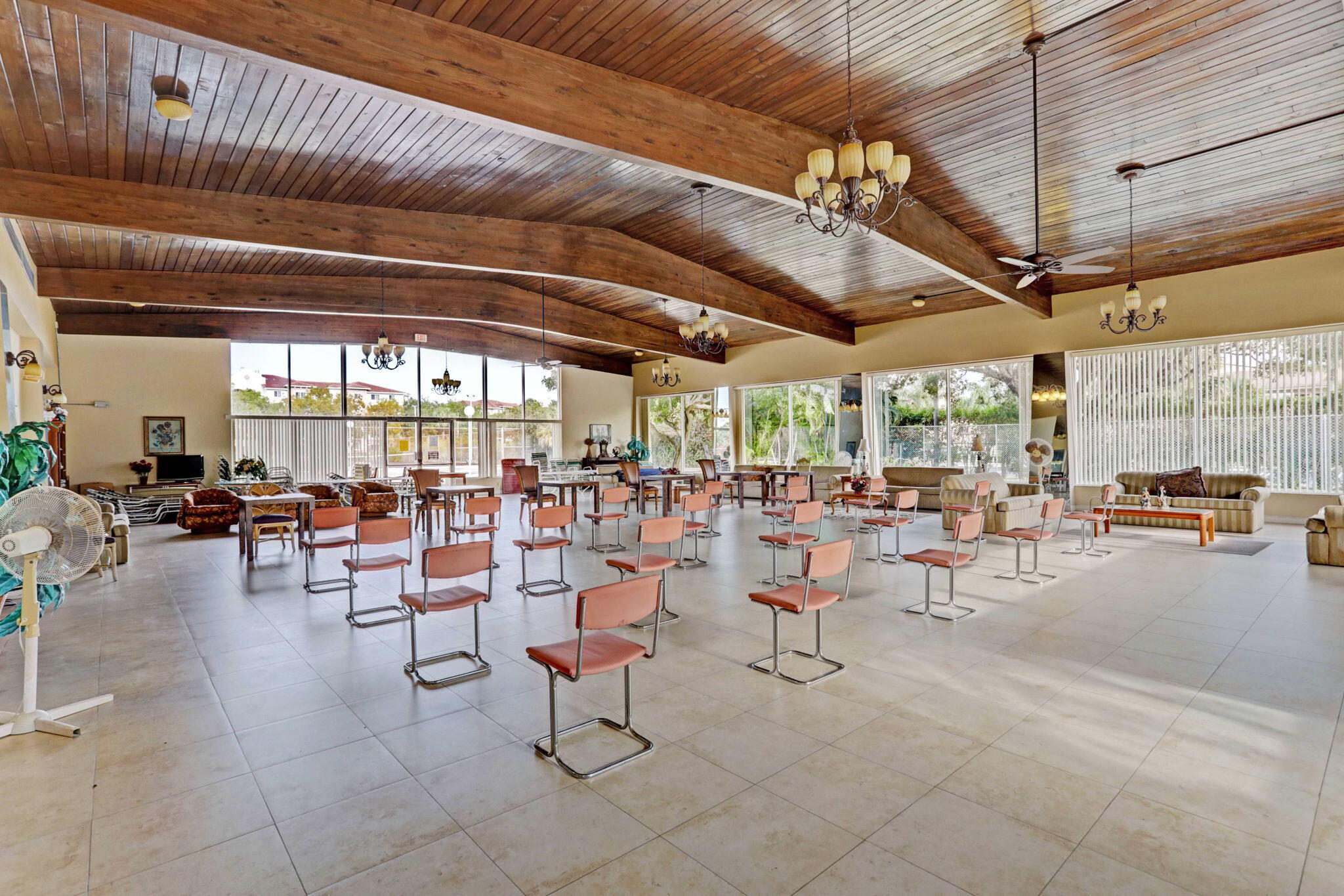 500 Executive Center Drive 3f