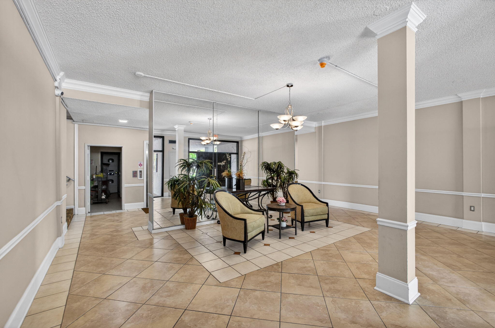 500 Executive Center Drive 3f