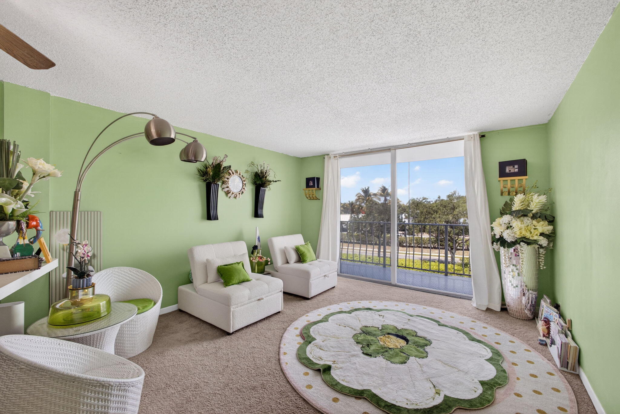 500 Executive Center Drive 3f