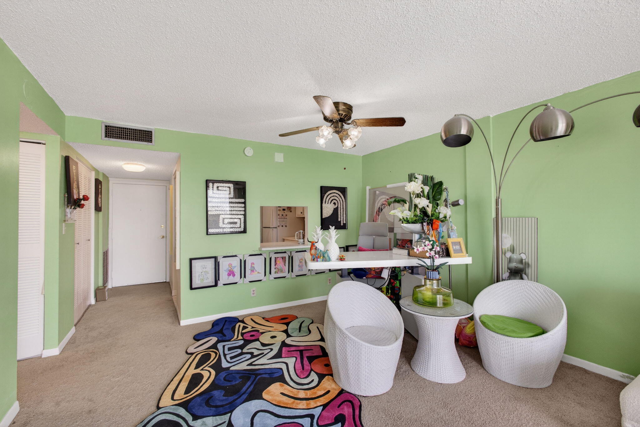 500 Executive Center Drive 3f