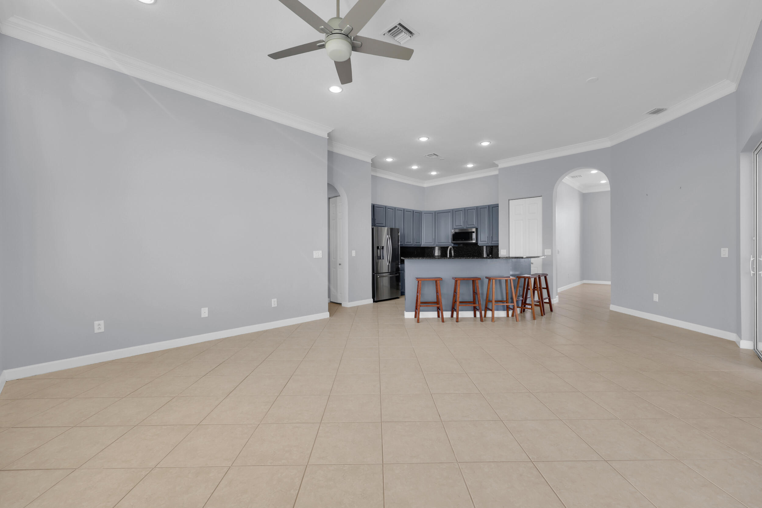 7041 SE Bay Hill Drive