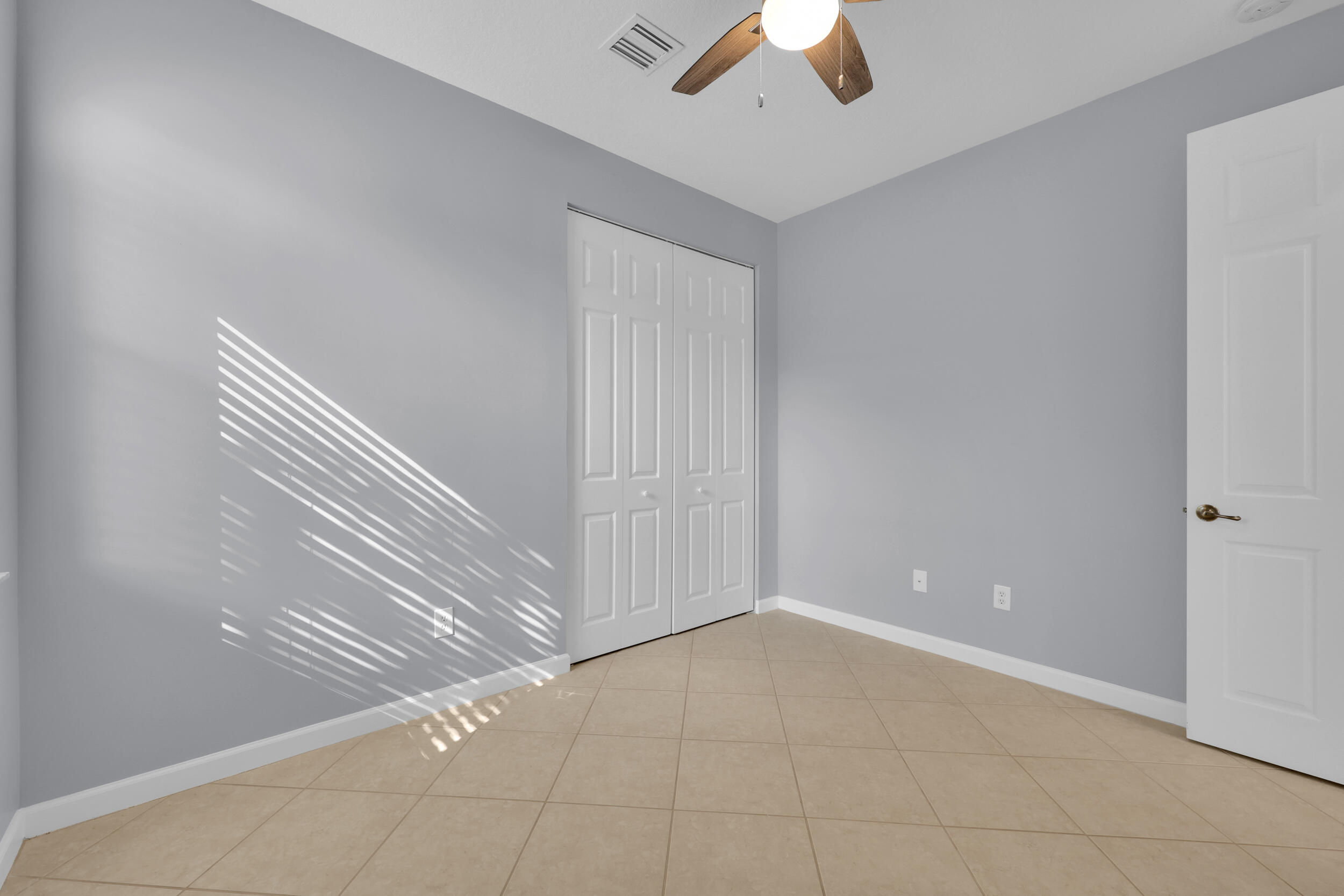 7041 SE Bay Hill Drive