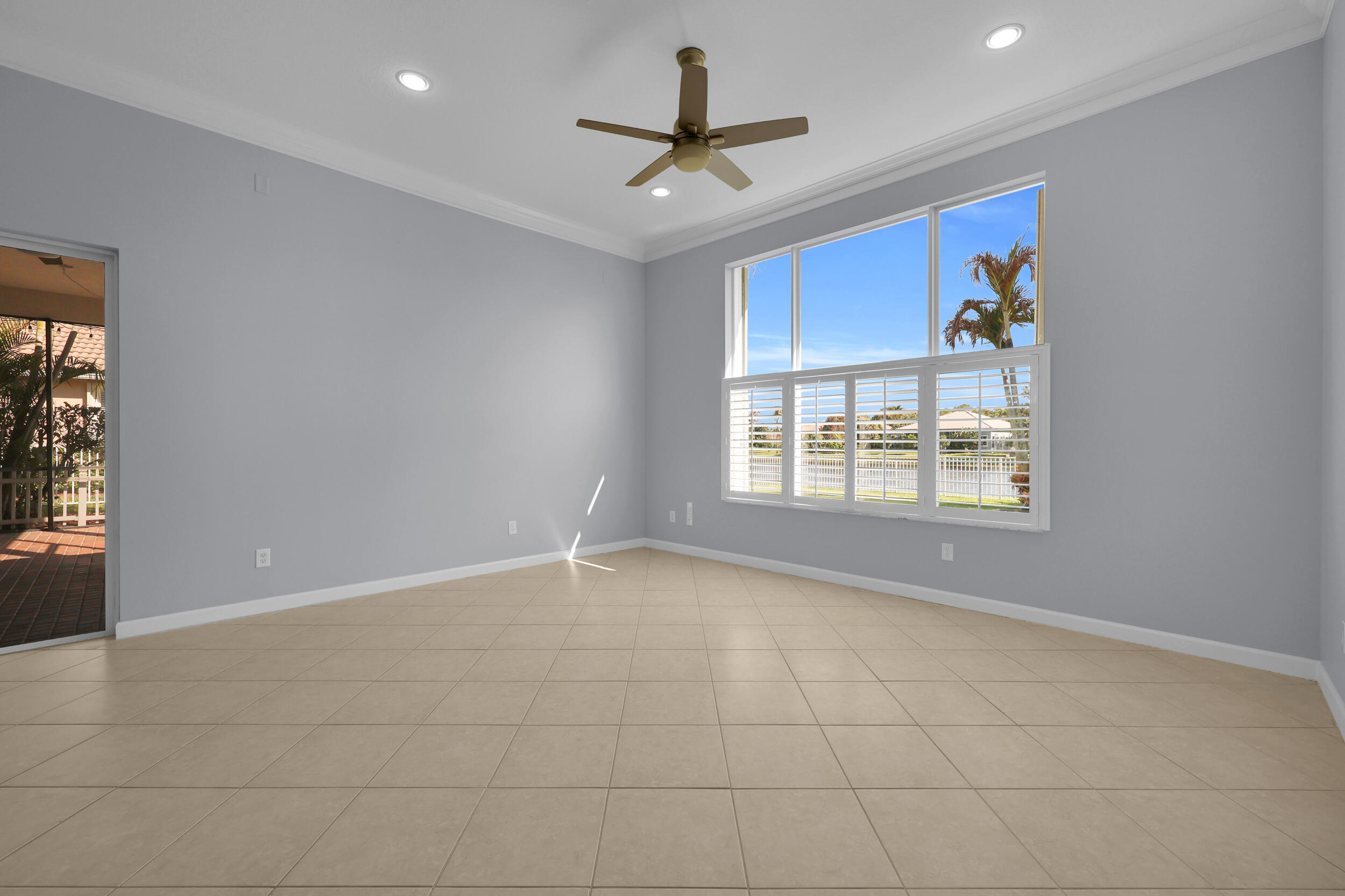 7041 SE Bay Hill Drive