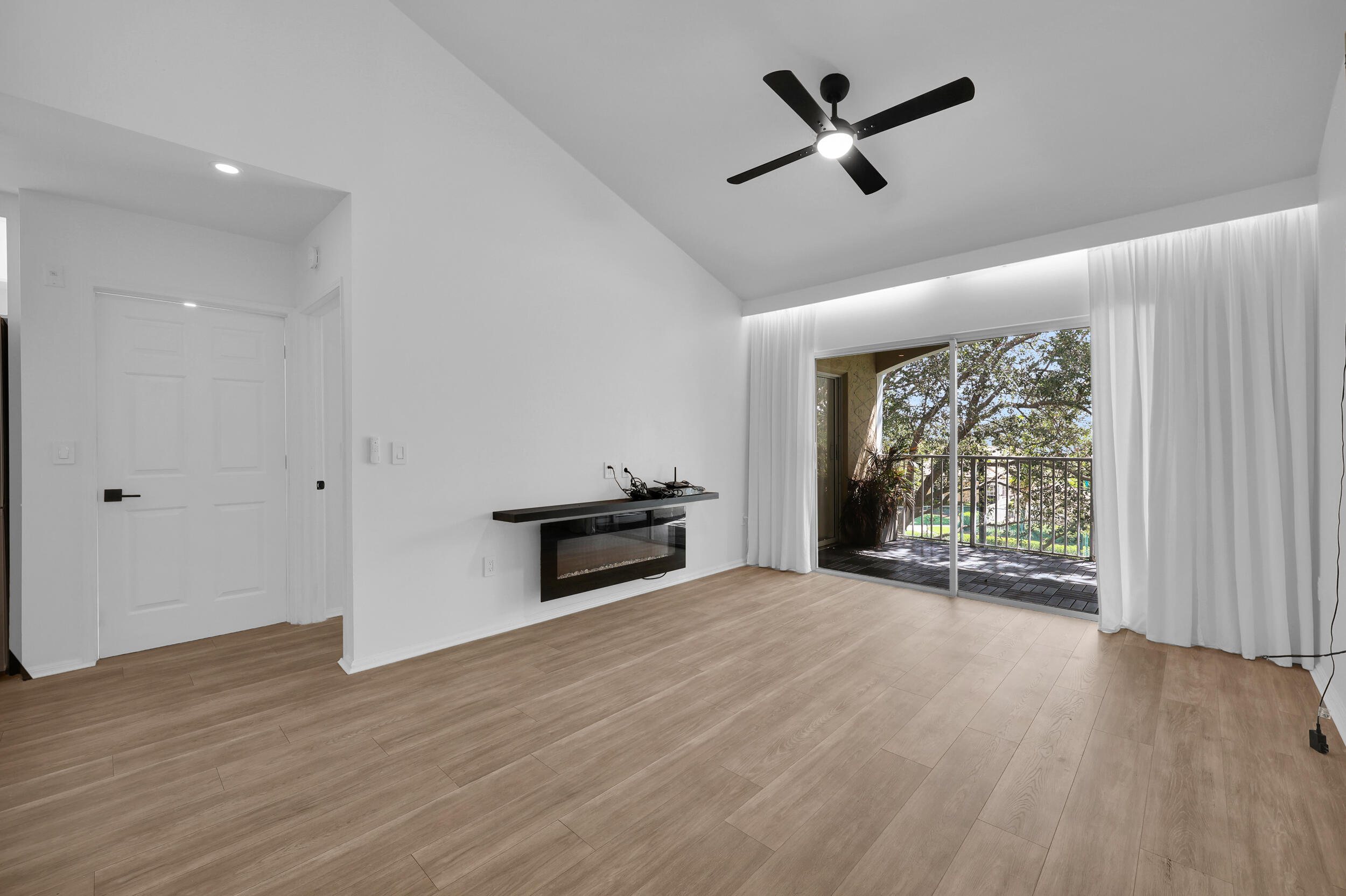 272 Village Boulevard Apt 7304