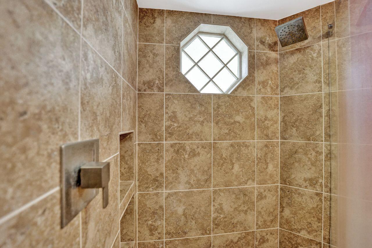 260 Seabreeze Circle