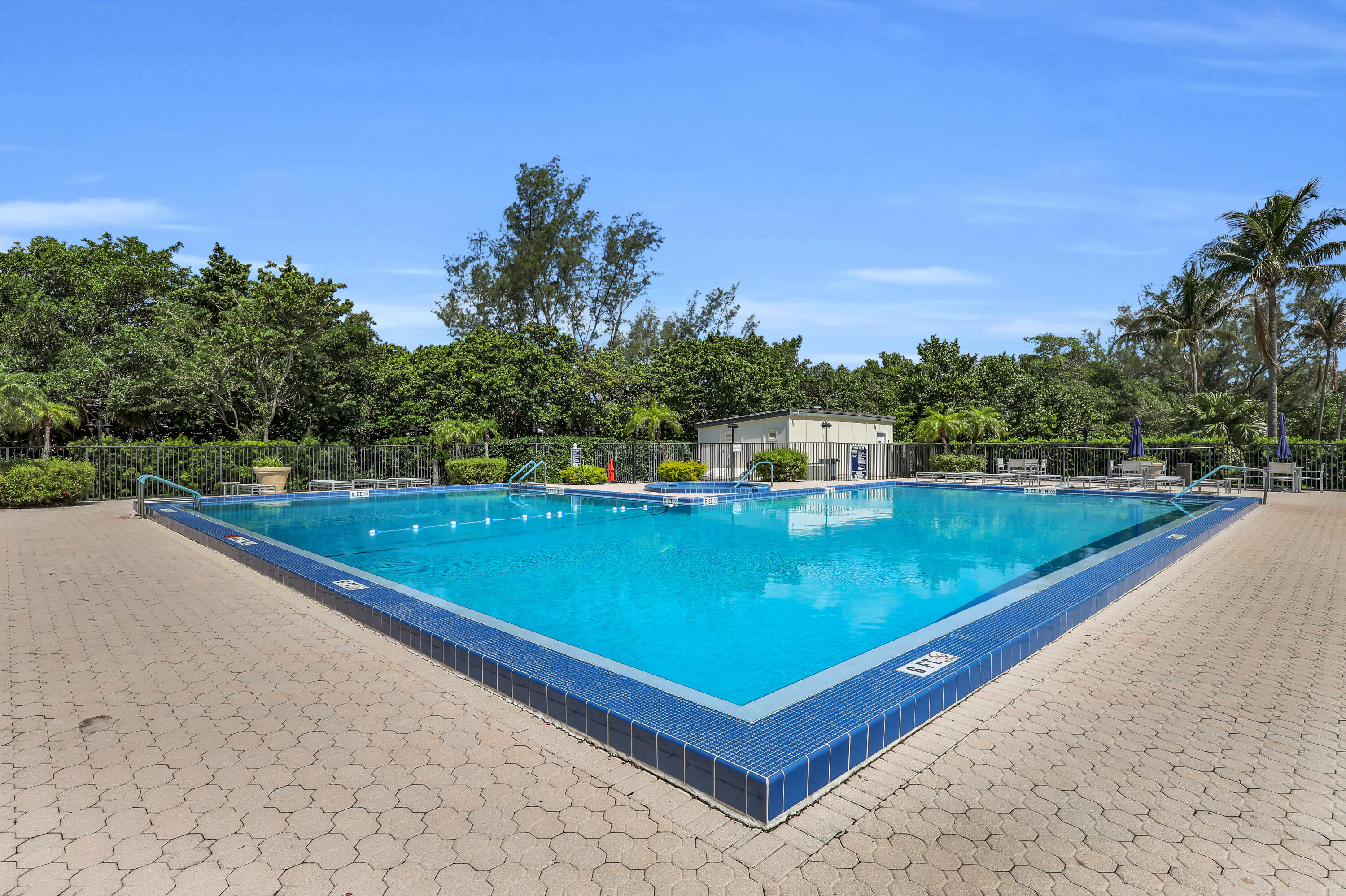 400 Ocean Trail Way 205