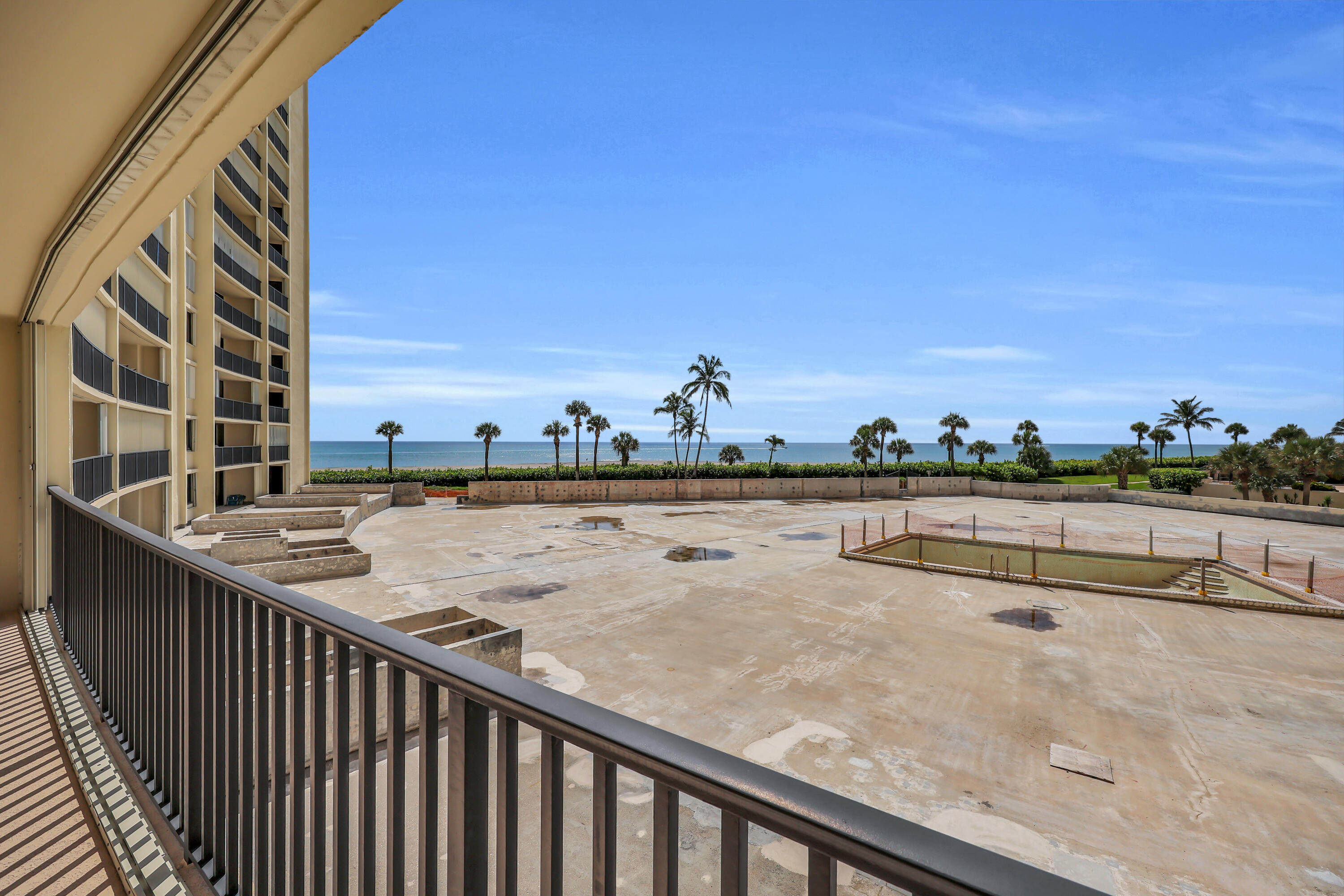 400 Ocean Trail Way 205