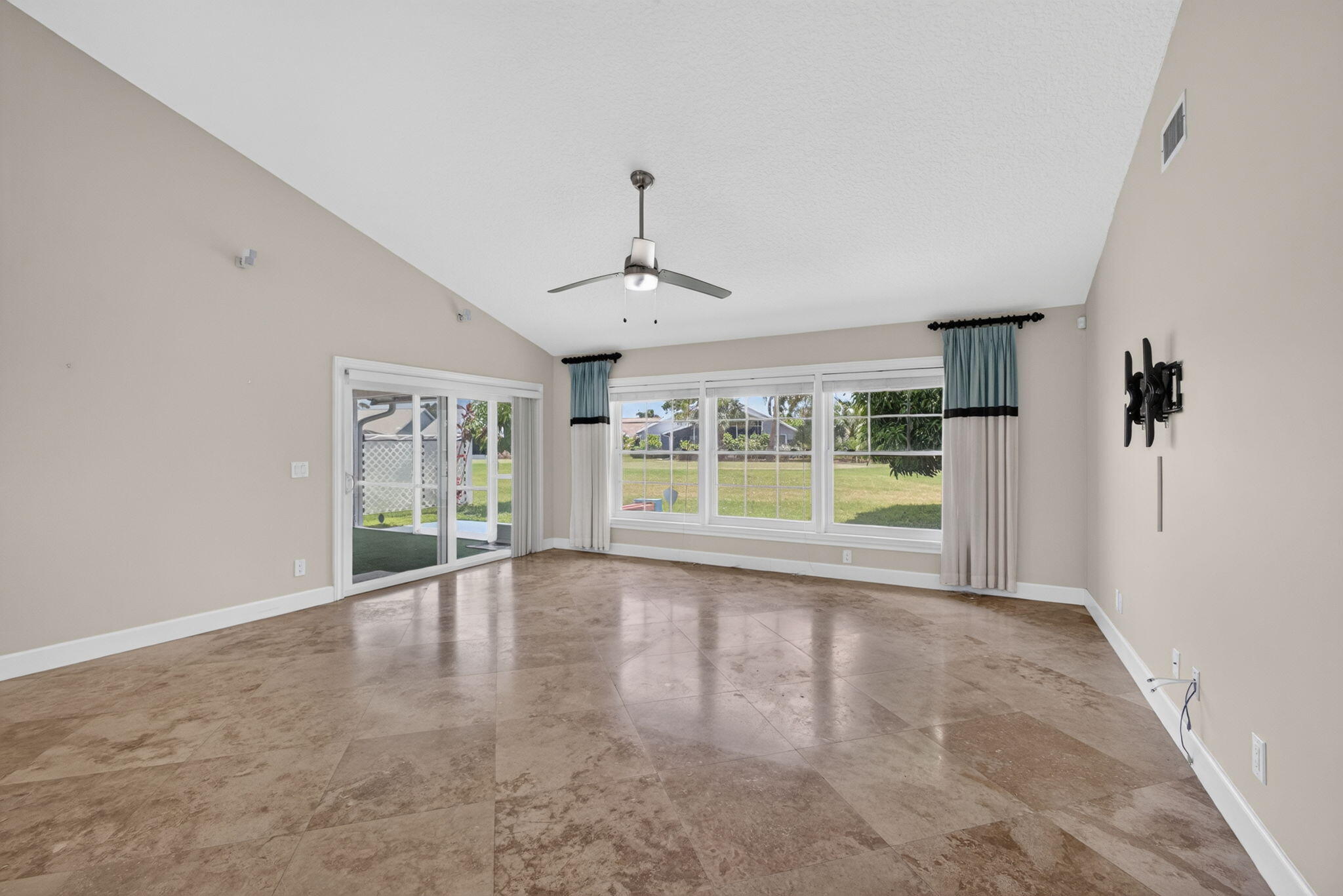 114 Palomino Drive