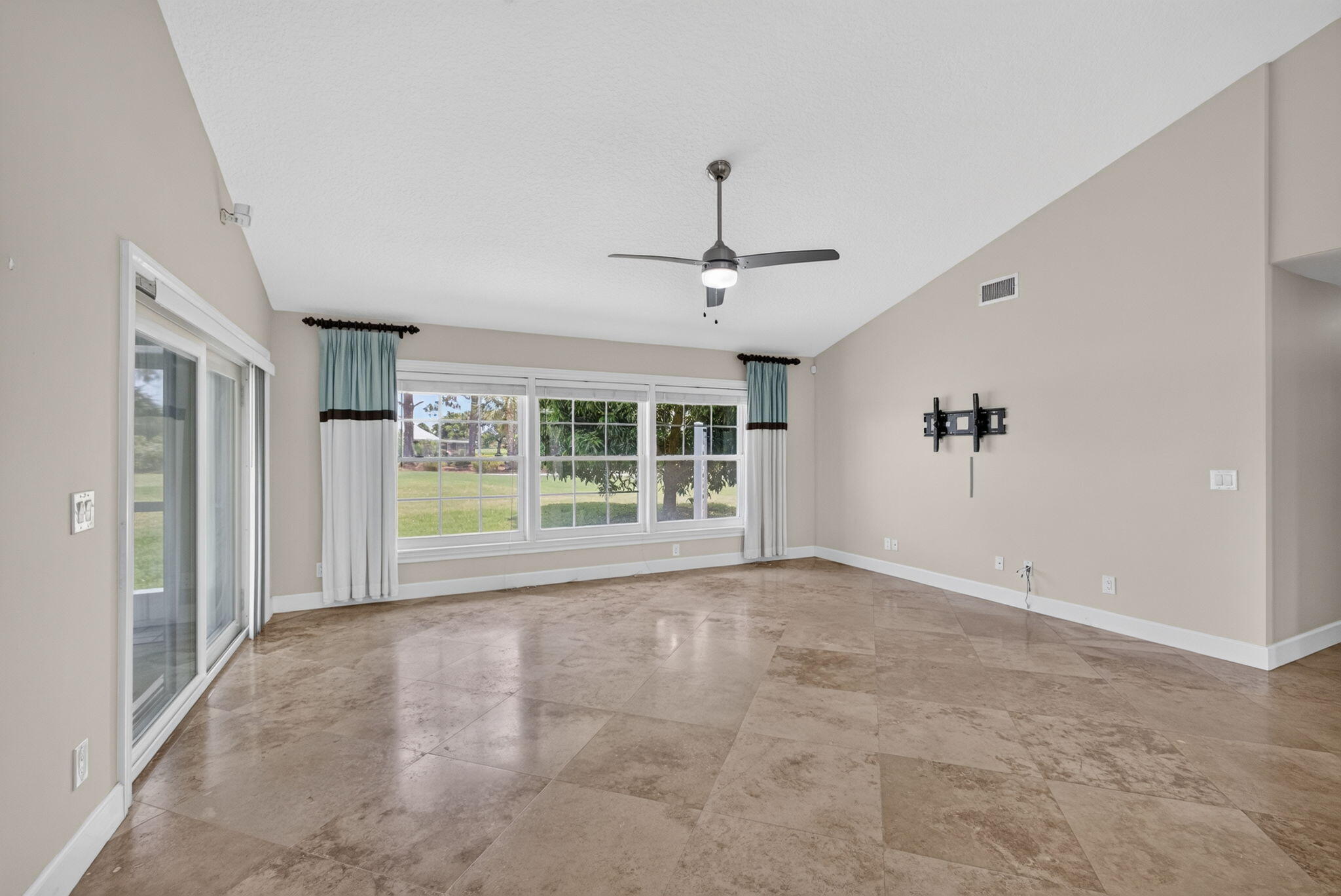 114 Palomino Drive