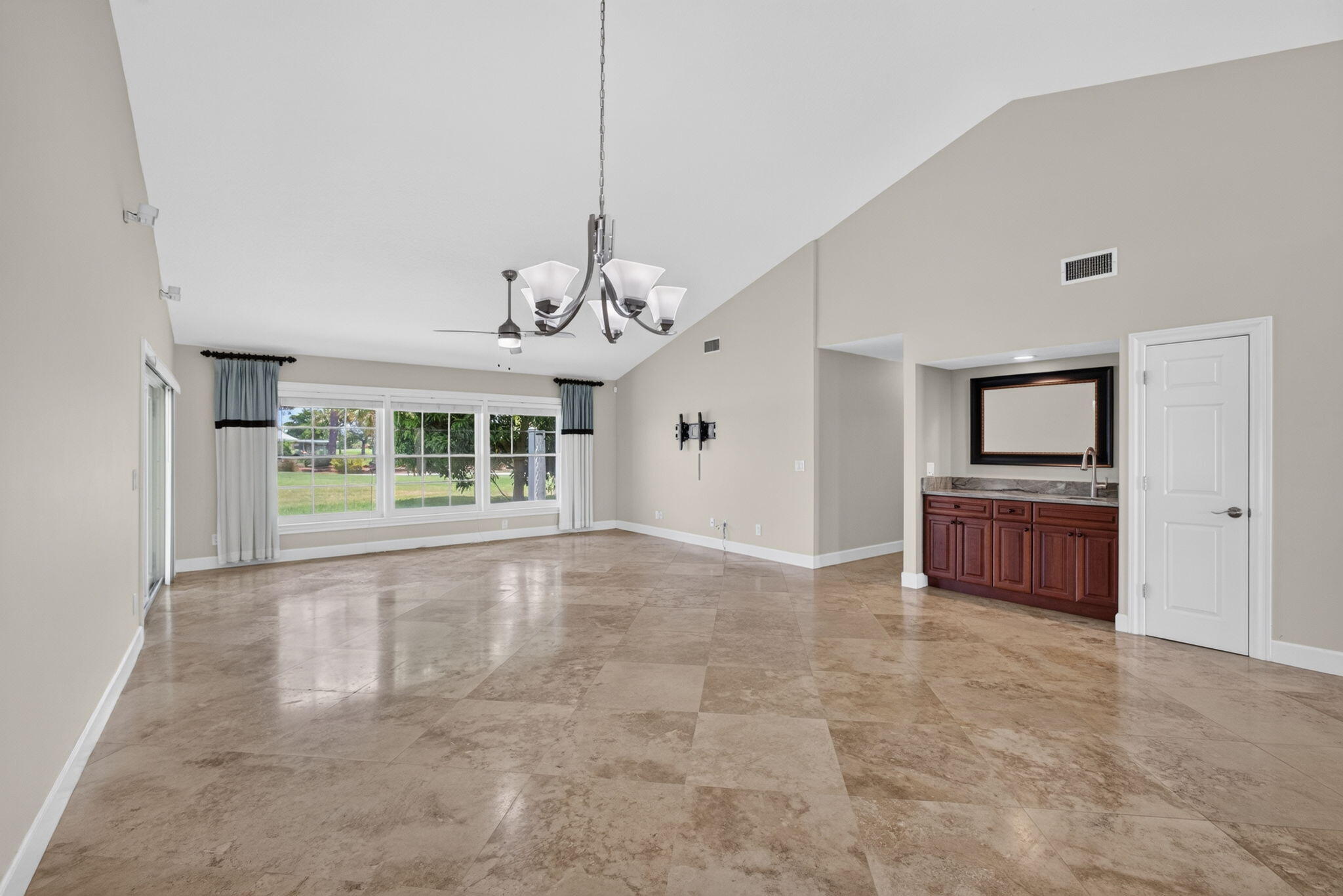 114 Palomino Drive
