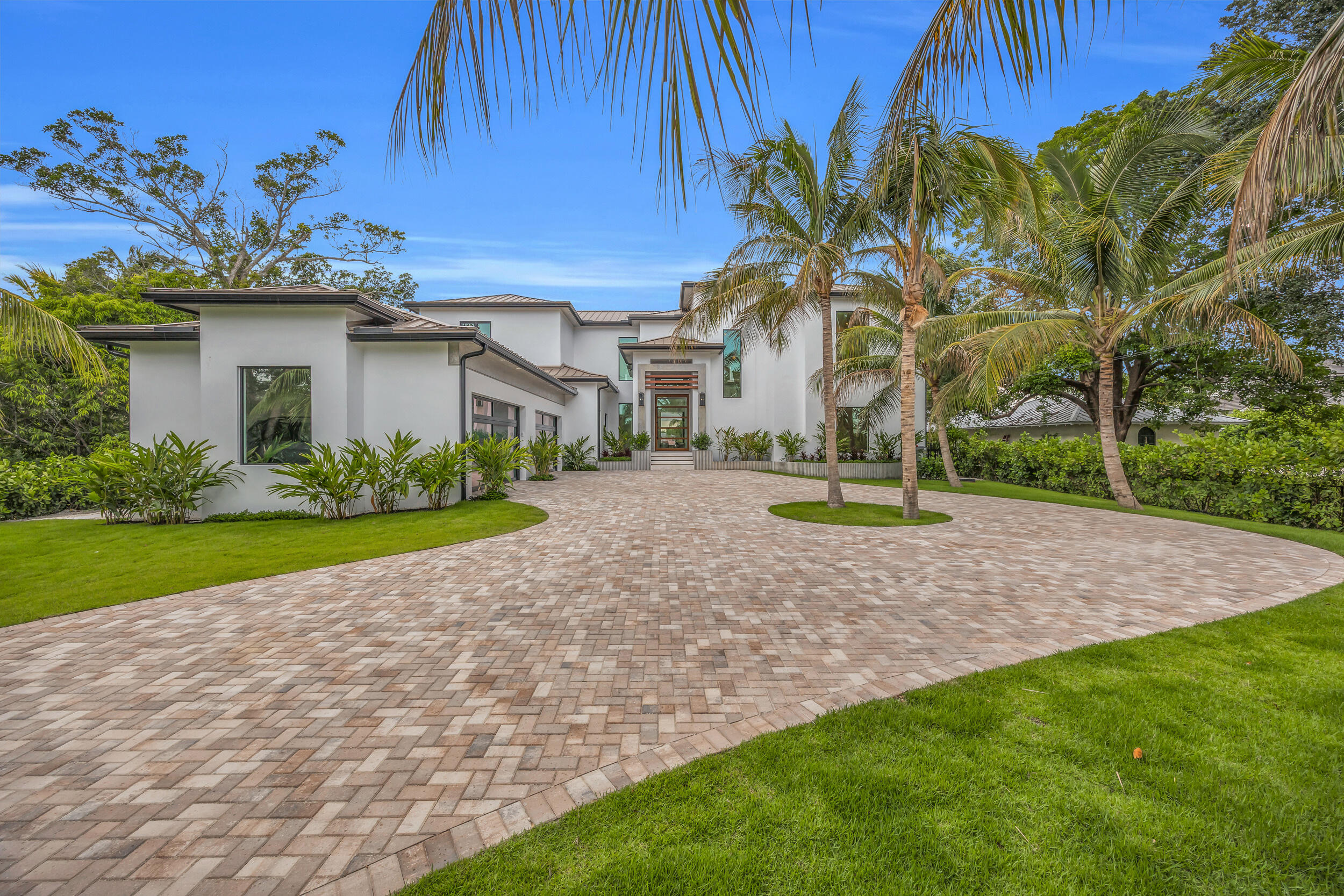 19175 W Riverside Drive