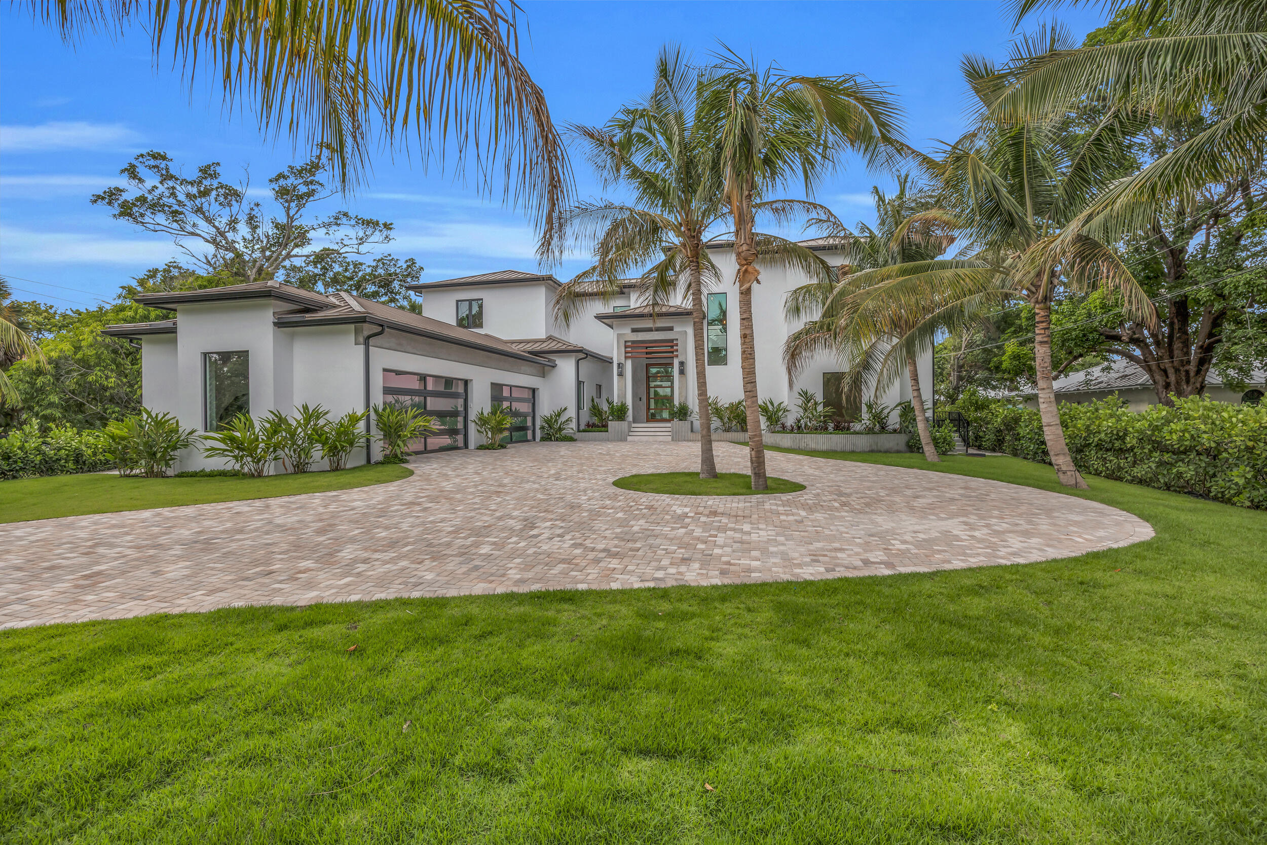 19175 W Riverside Drive