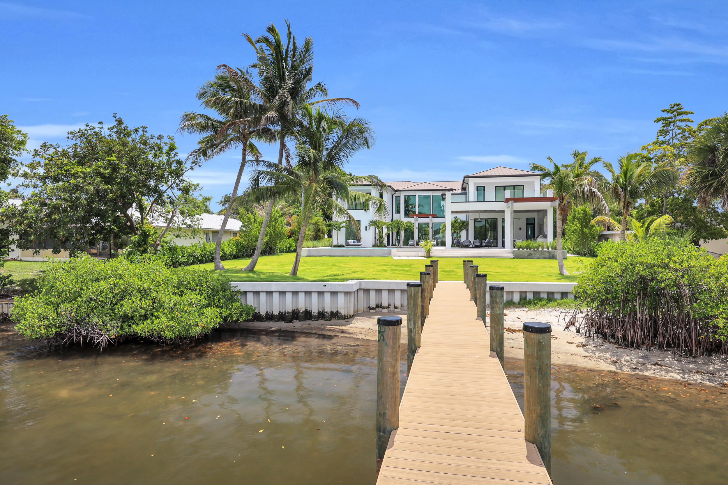 19175 W Riverside Drive