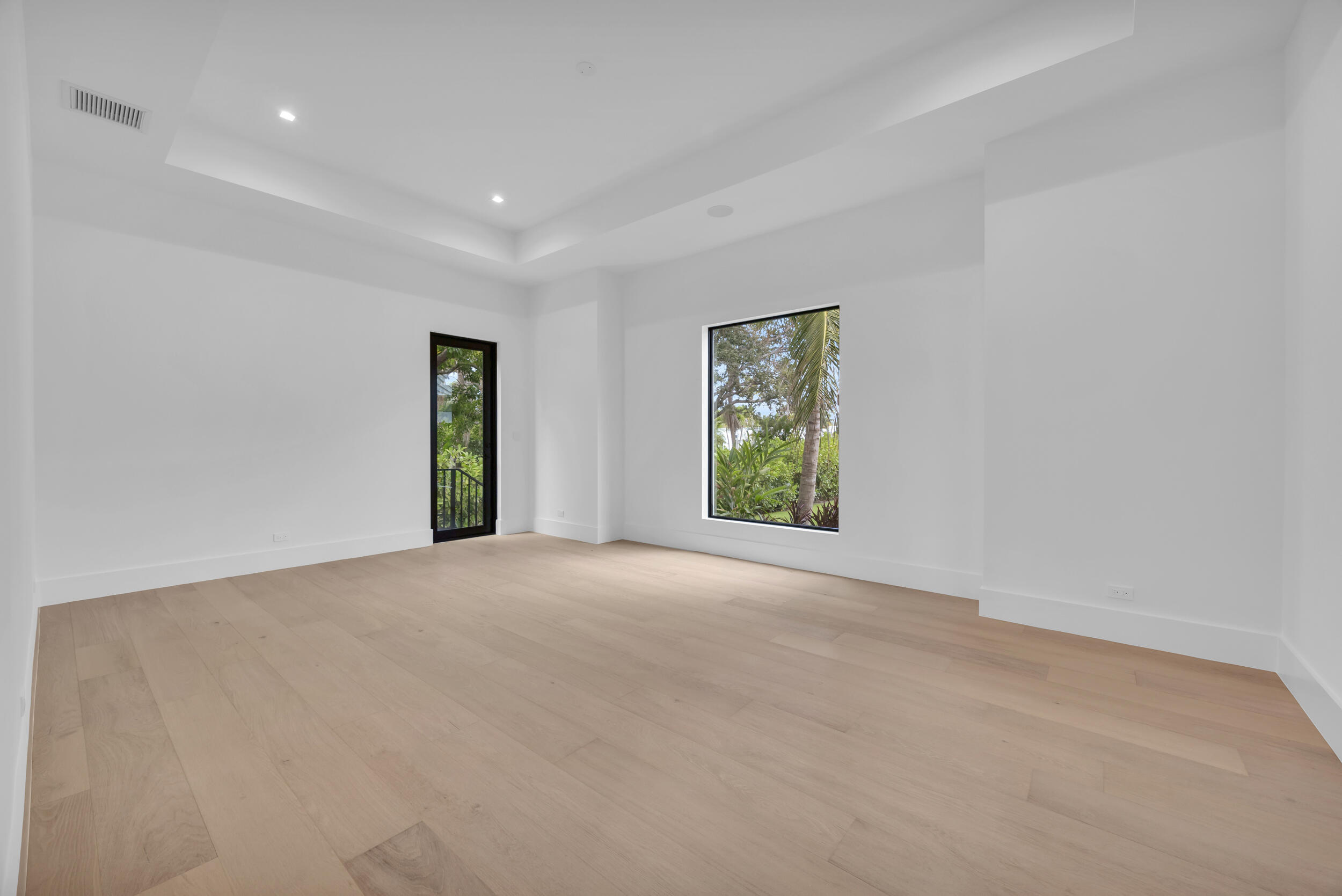 19175 W Riverside Drive