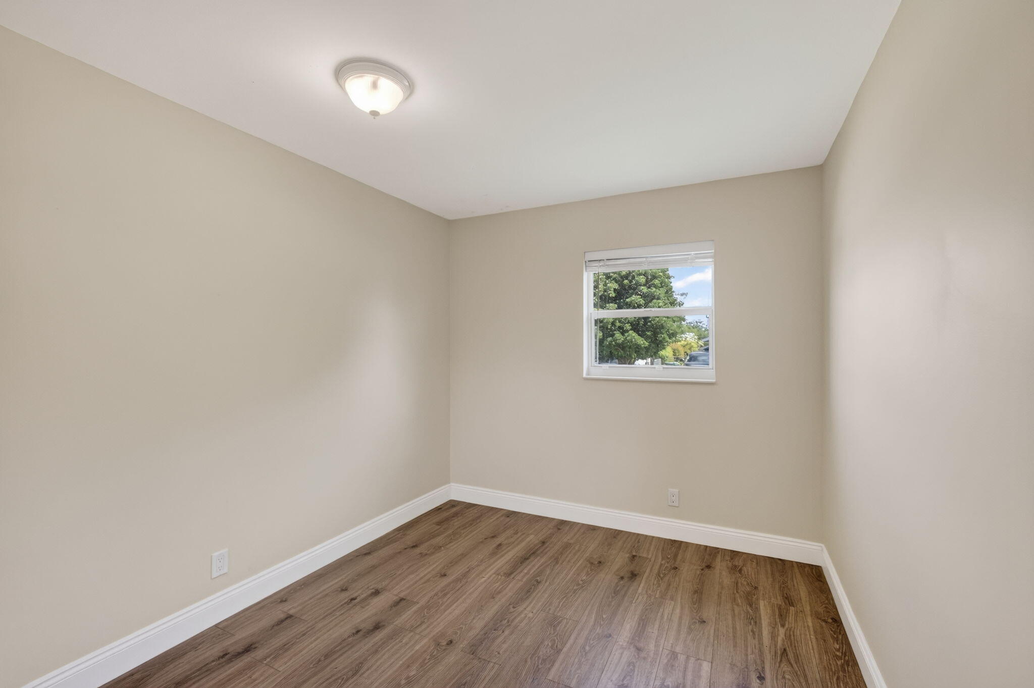 1333 W 31st Street