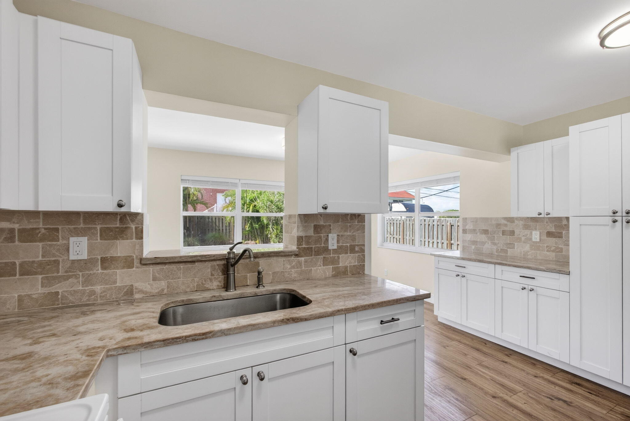1333 W 31st Street