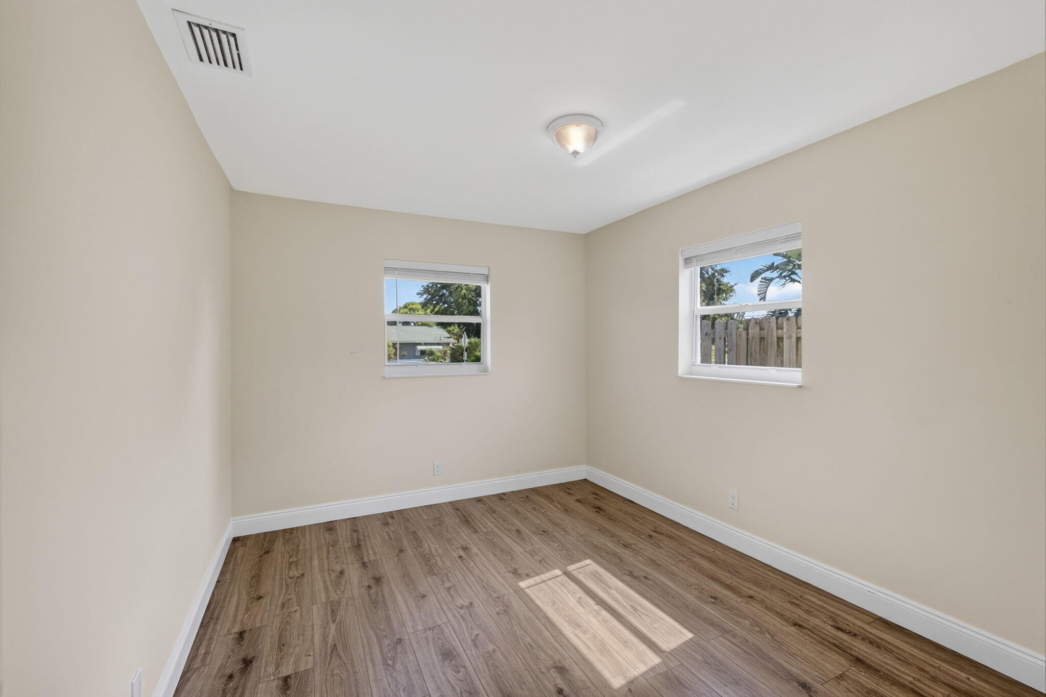 1333 W 31st Street