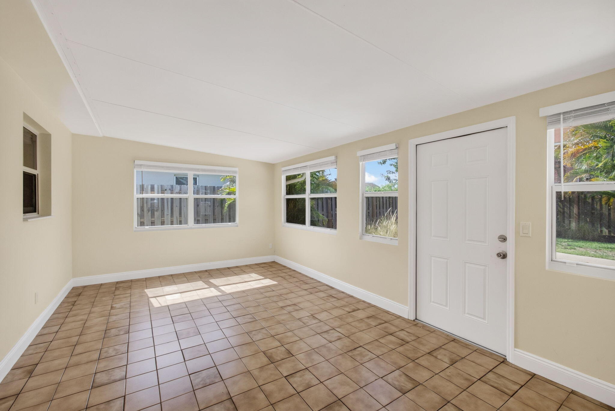 1333 W 31st Street