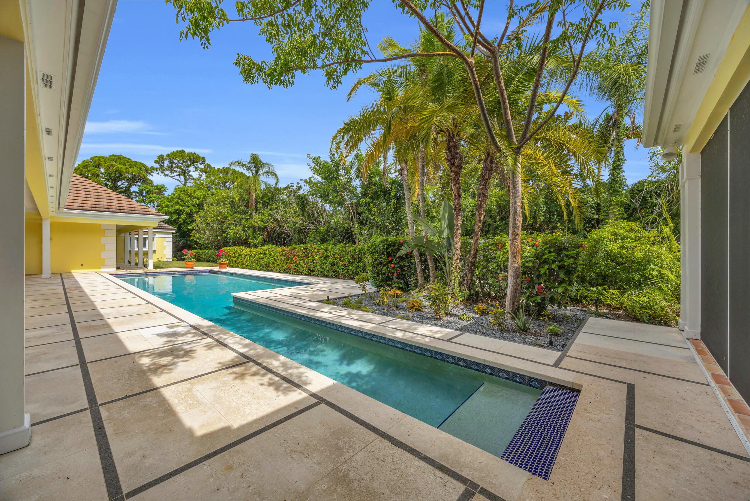 7101 SE Golfhouse Drive