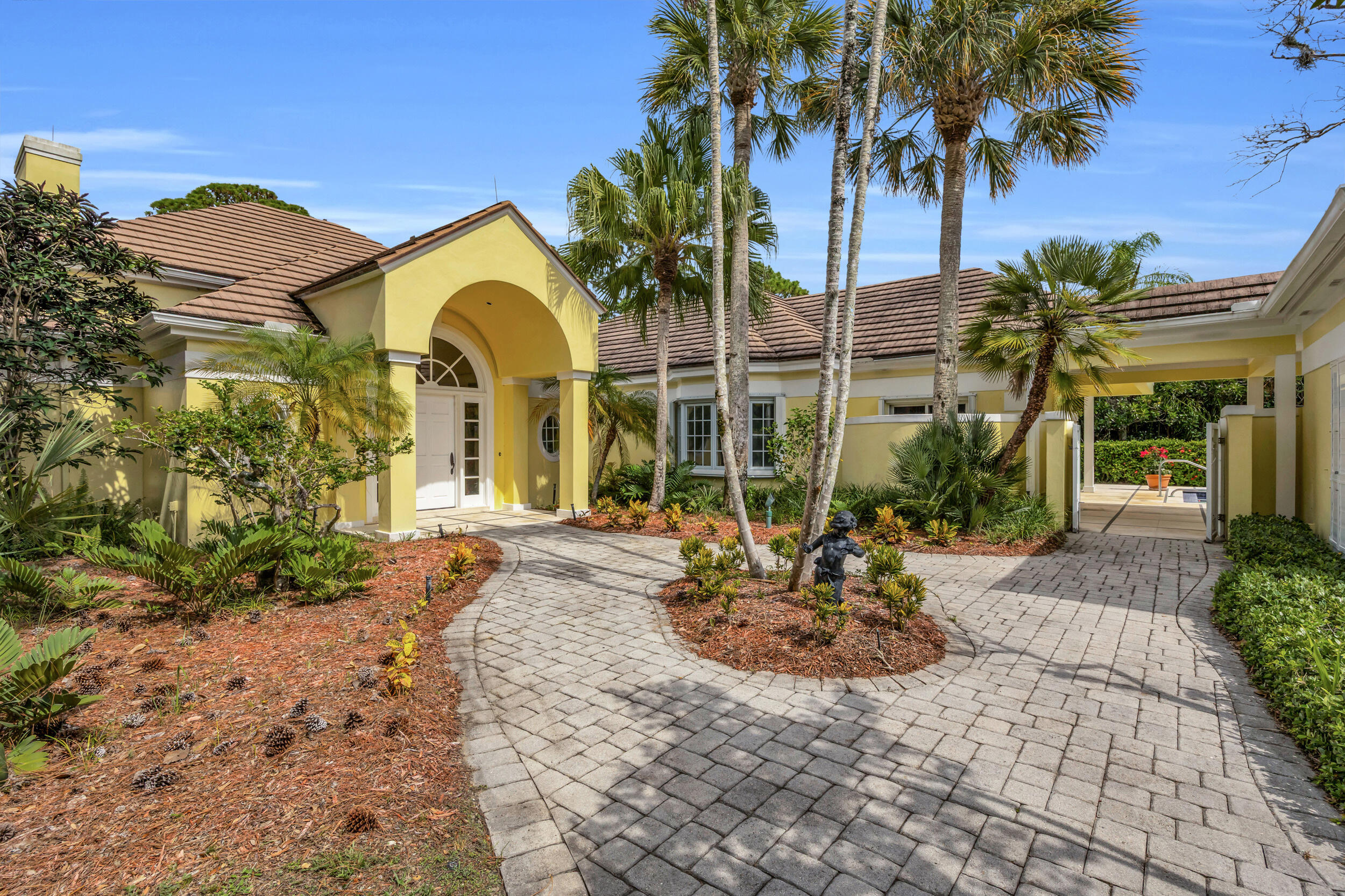 7101 SE Golfhouse Drive
