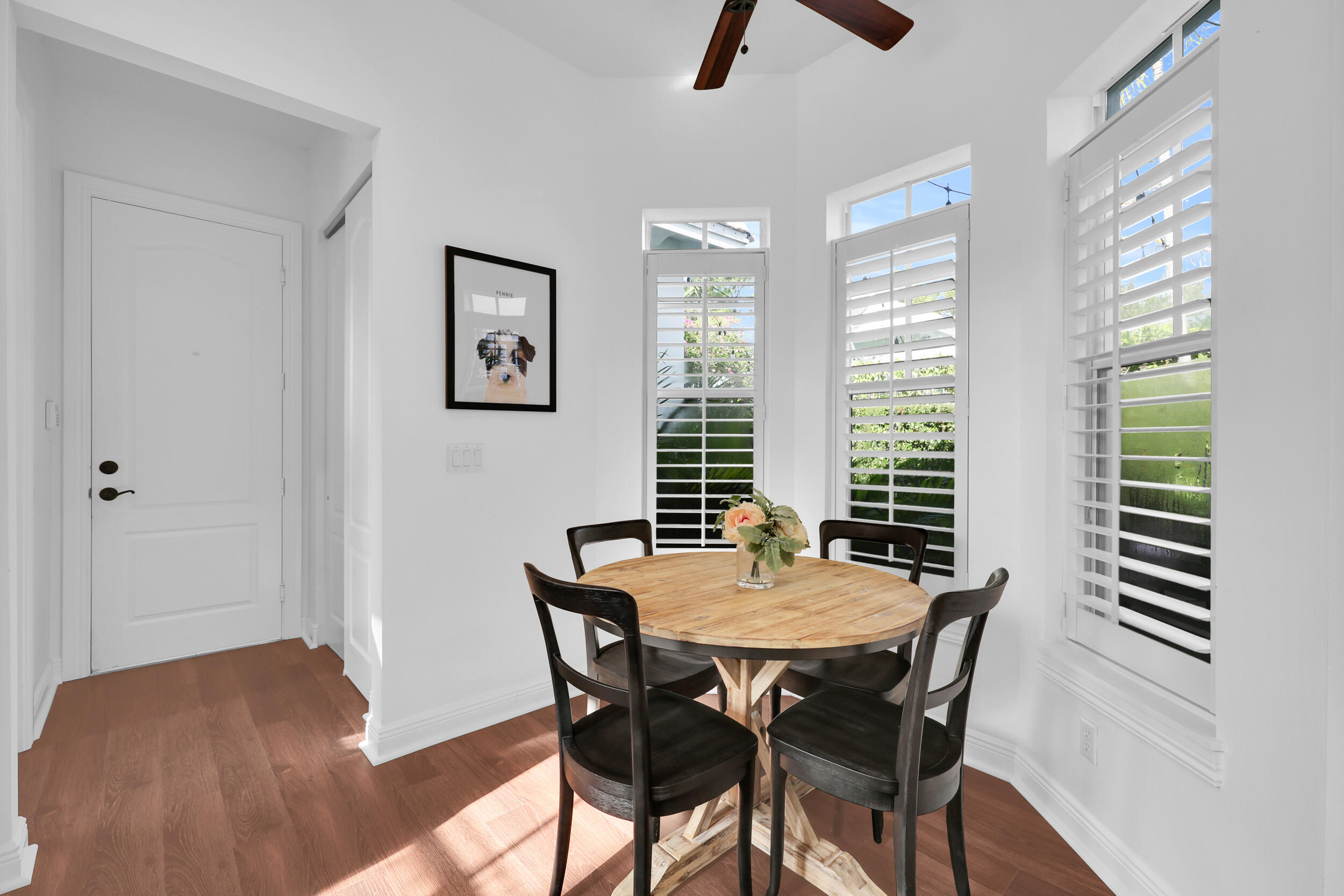 212 W Bay Cedar Circle