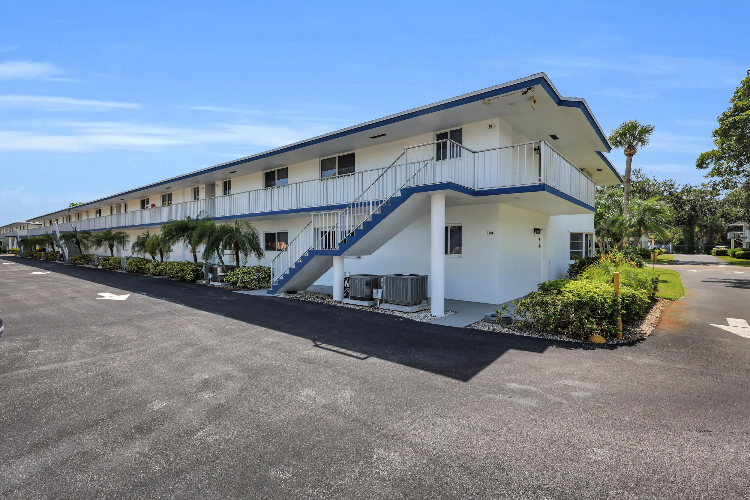 4 Garden Street 204n