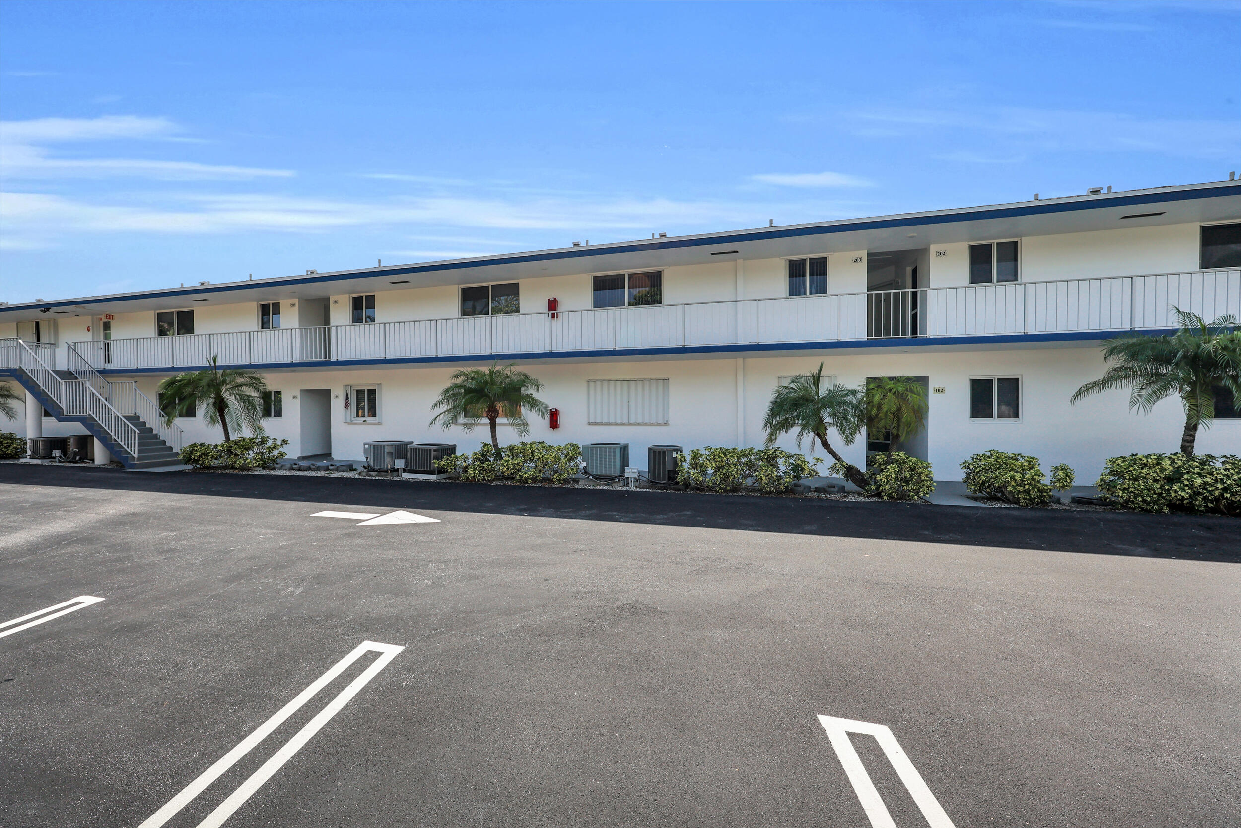 4 Garden Street 204n