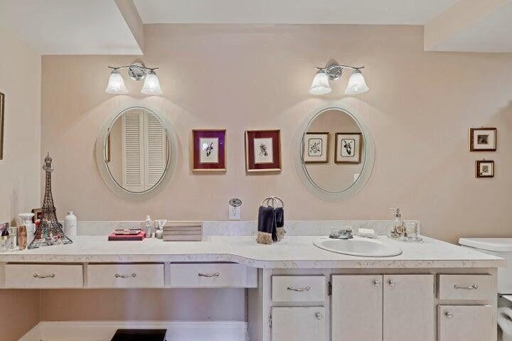501 LAKE SHORE Drive 206