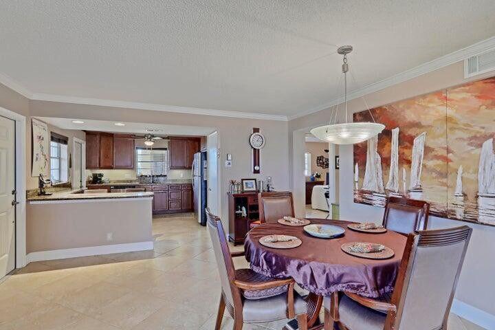 501 LAKE SHORE Drive 206