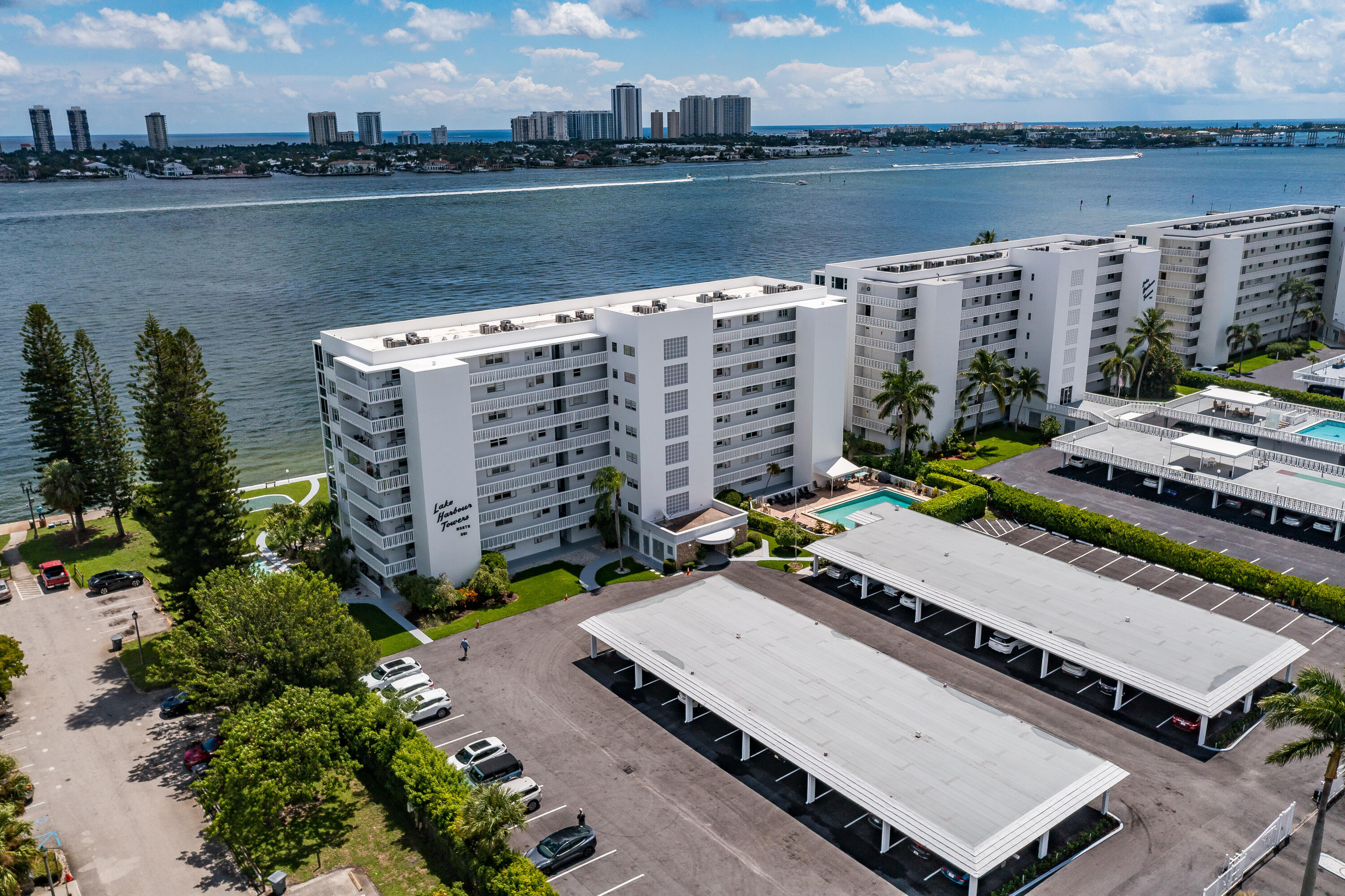 501 LAKE SHORE Drive 206
