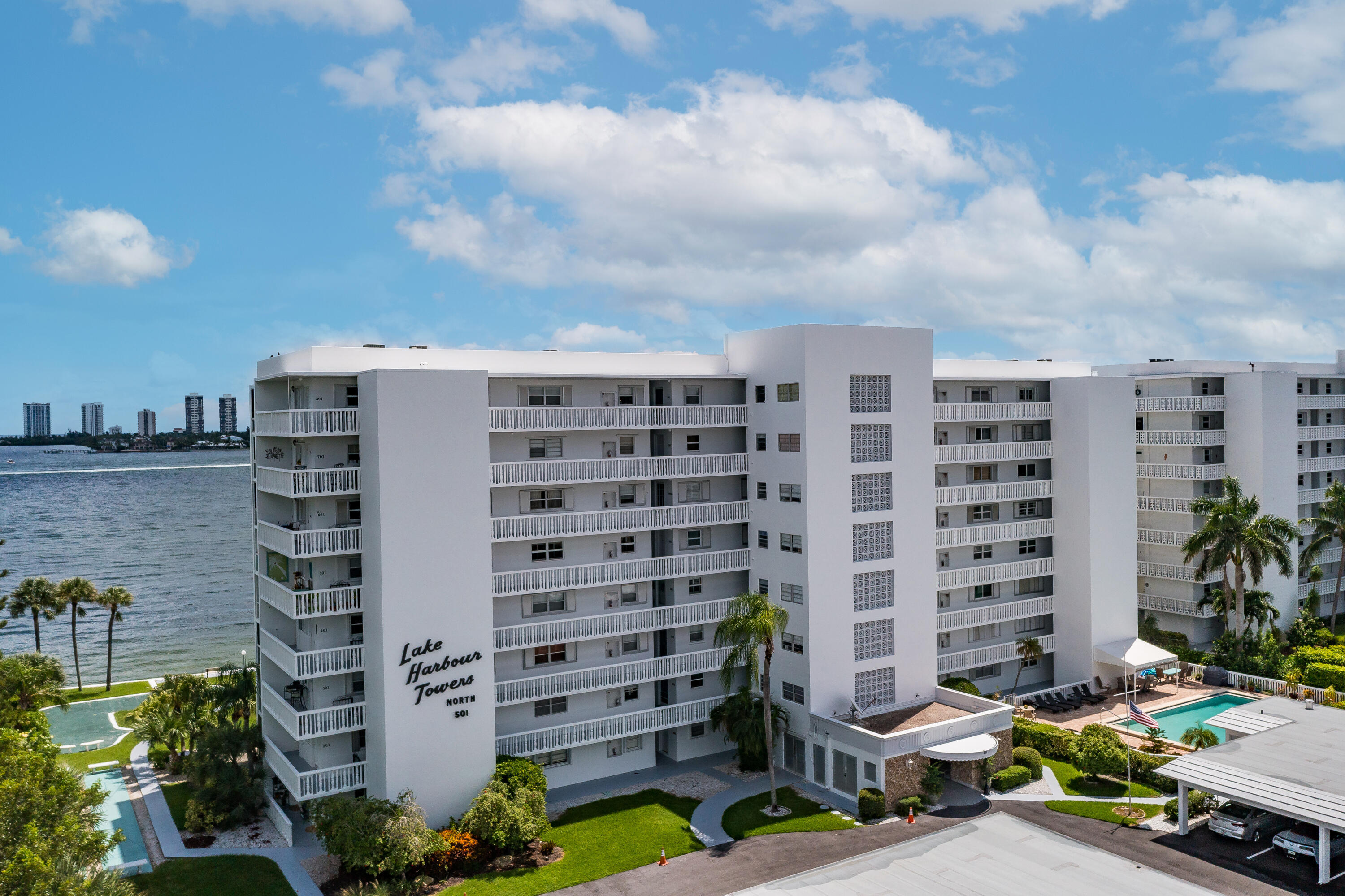 501 LAKE SHORE Drive 206