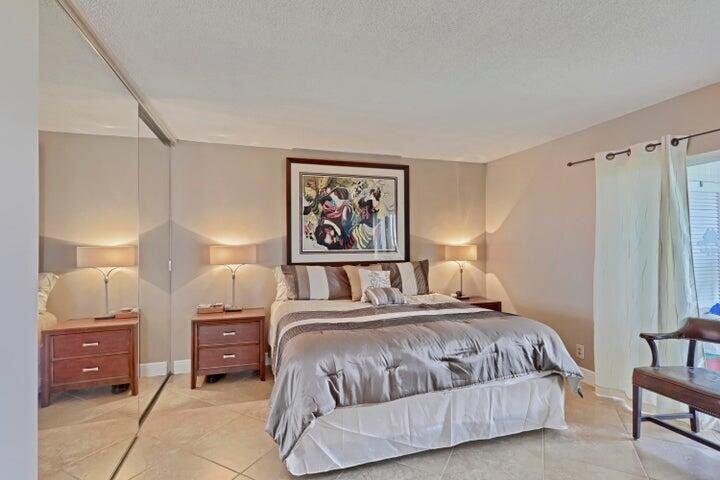 501 LAKE SHORE Drive 206