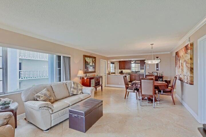 501 LAKE SHORE Drive 206