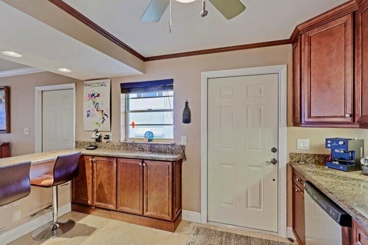 501 LAKE SHORE Drive 206
