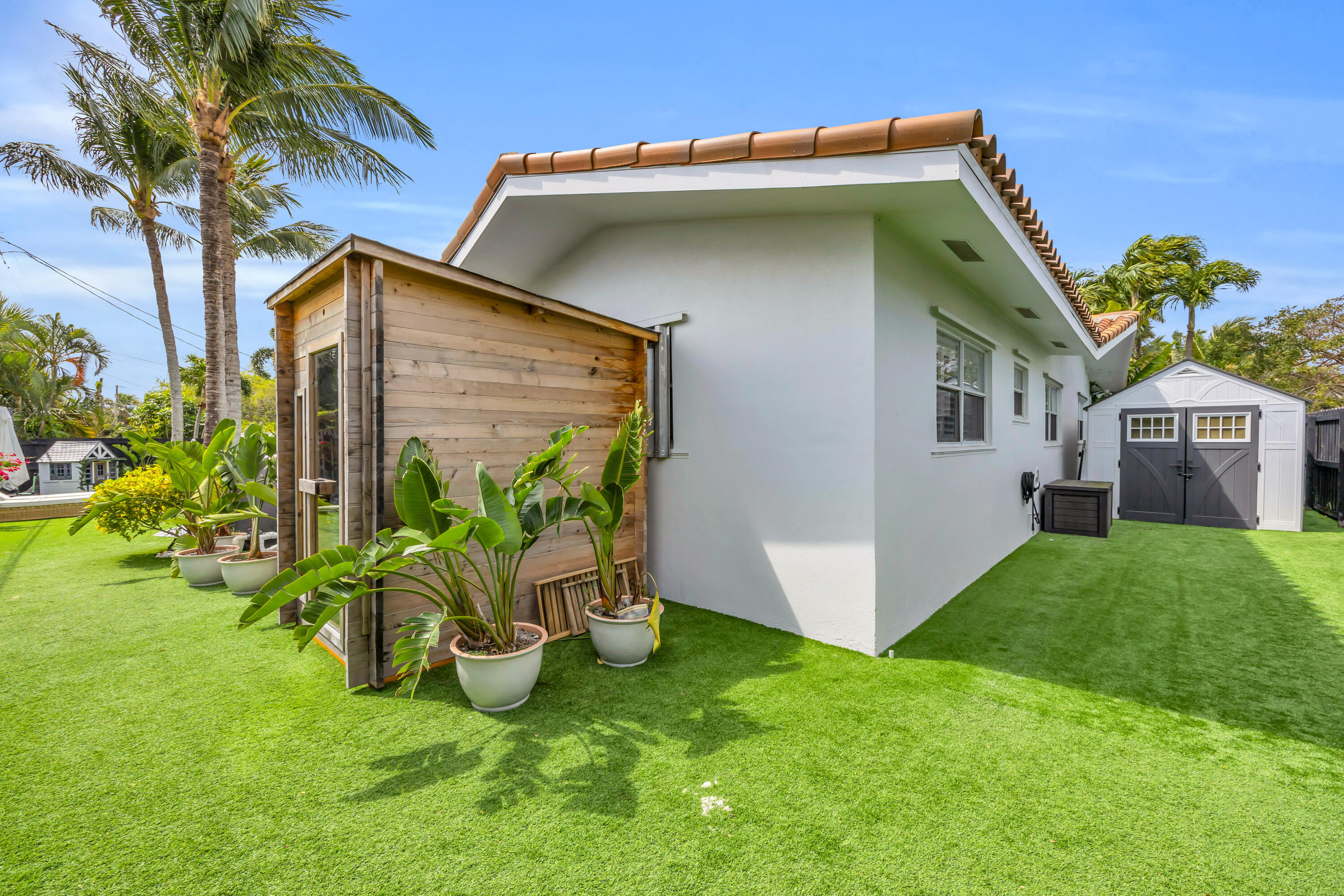 366 ELM Avenue
