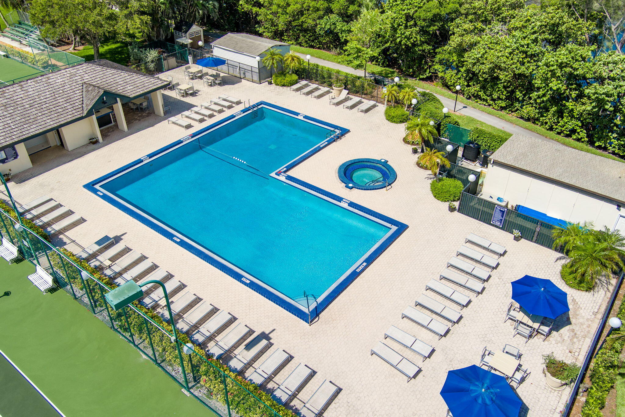400 Ocean Trail Way 408