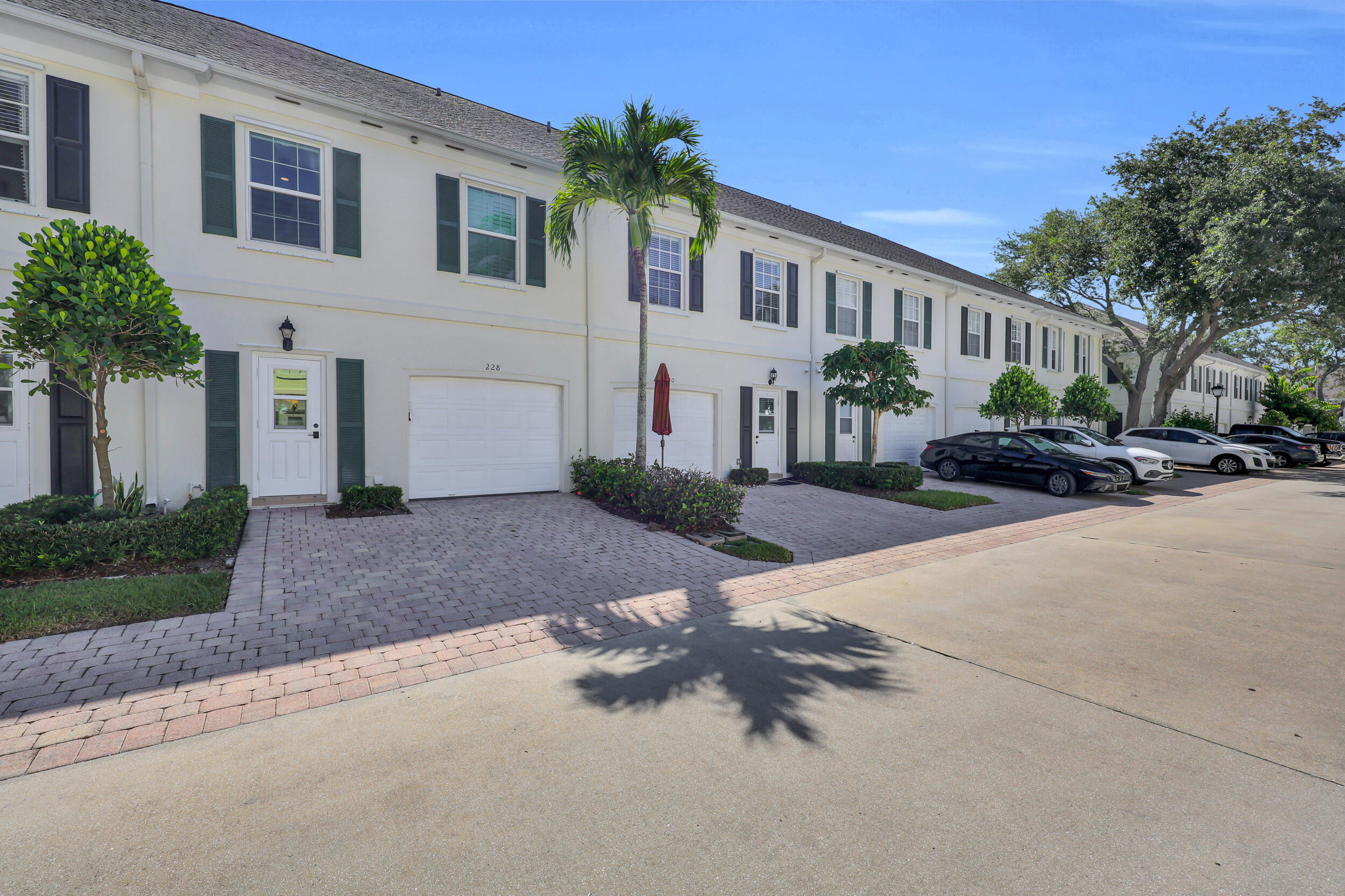 228 Murray Court
