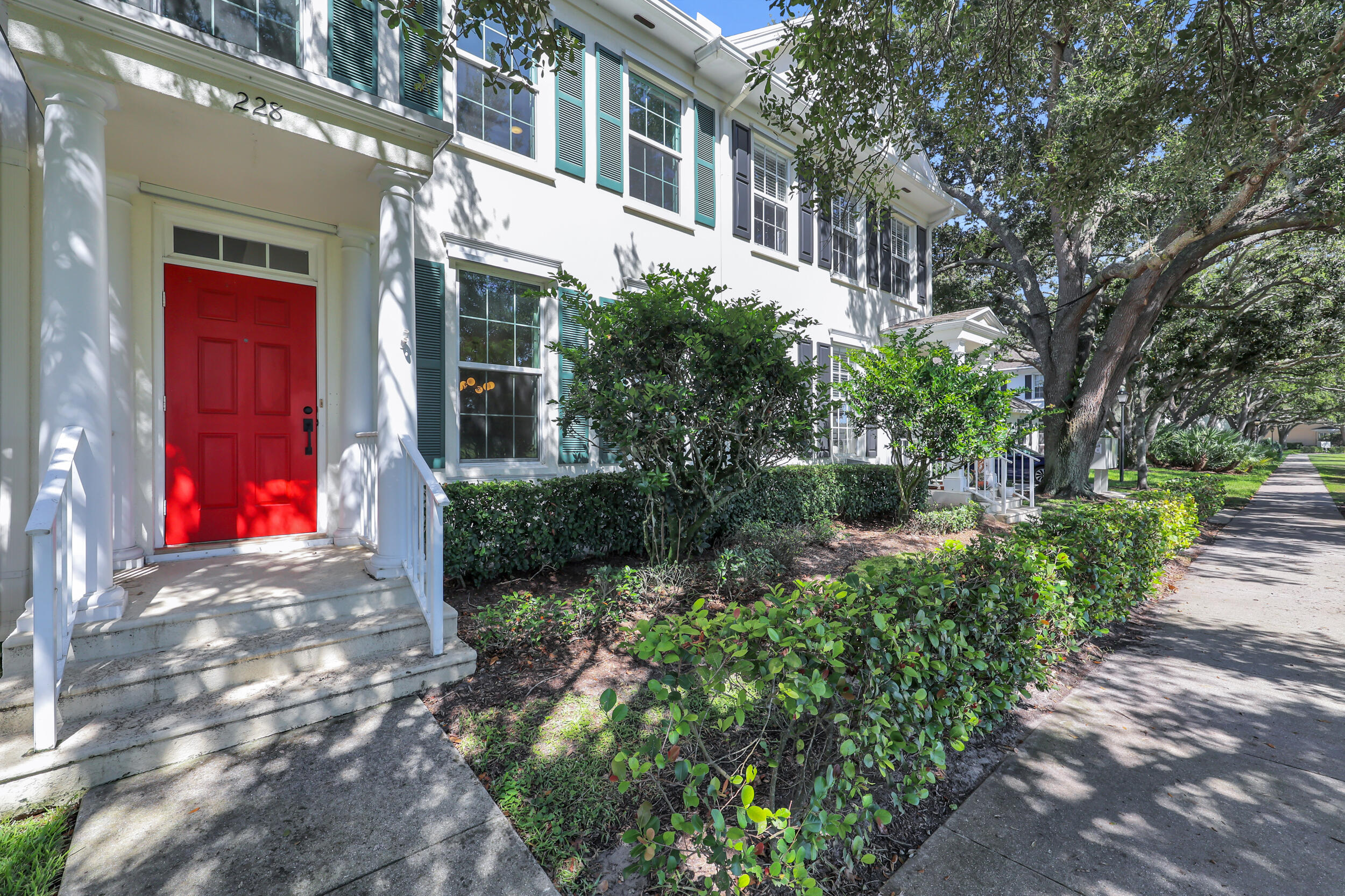 228 Murray Court