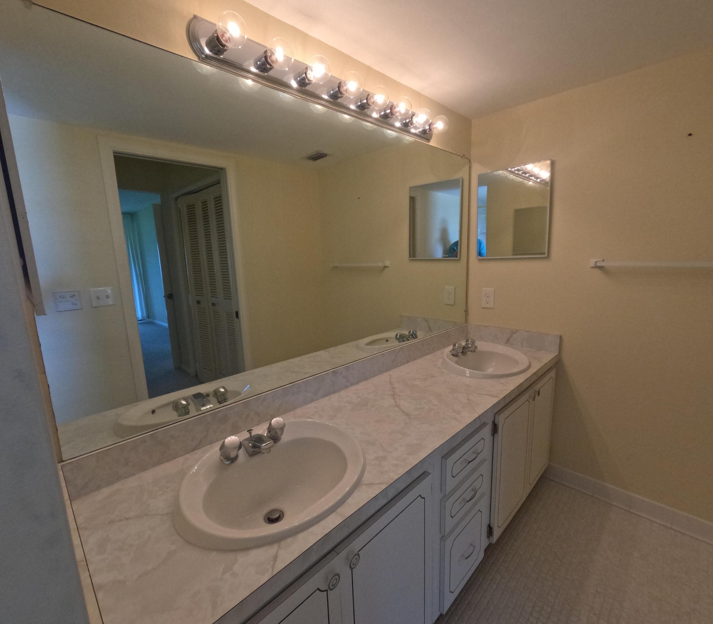 20 SE Turtle Creek Drive Apt f