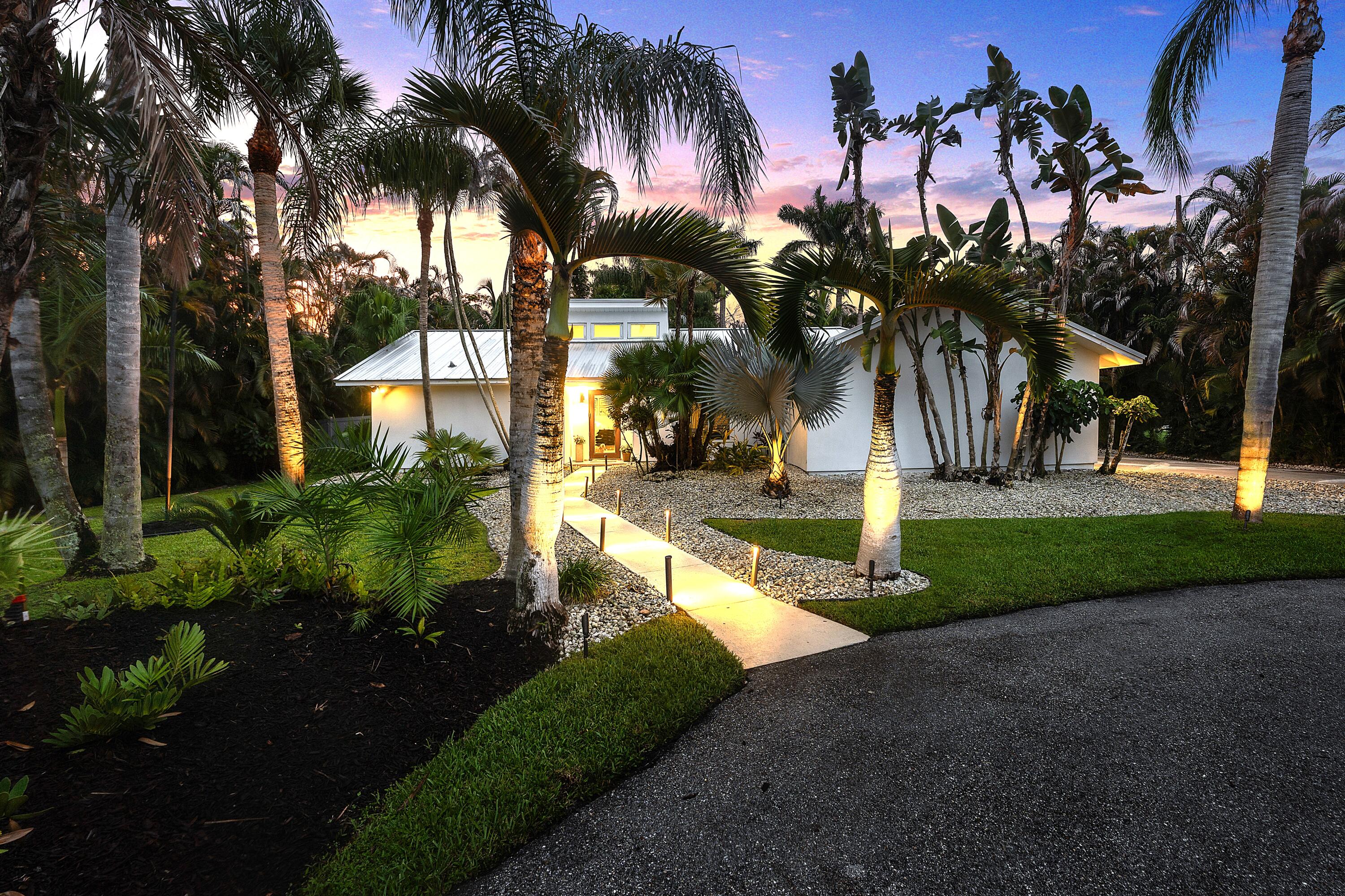 18329 LOXAHATCHEE RIVER Road
