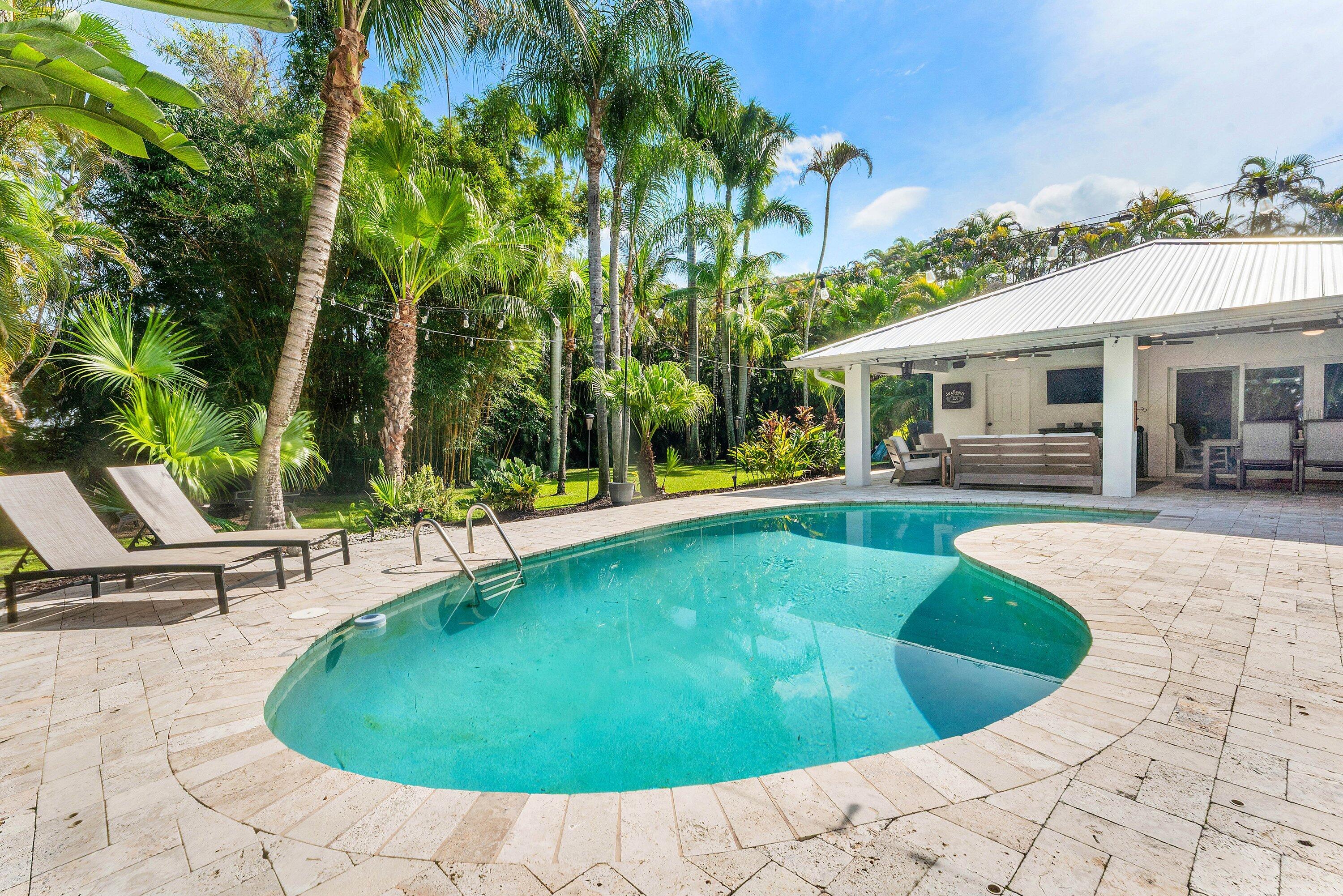 18329 LOXAHATCHEE RIVER Road