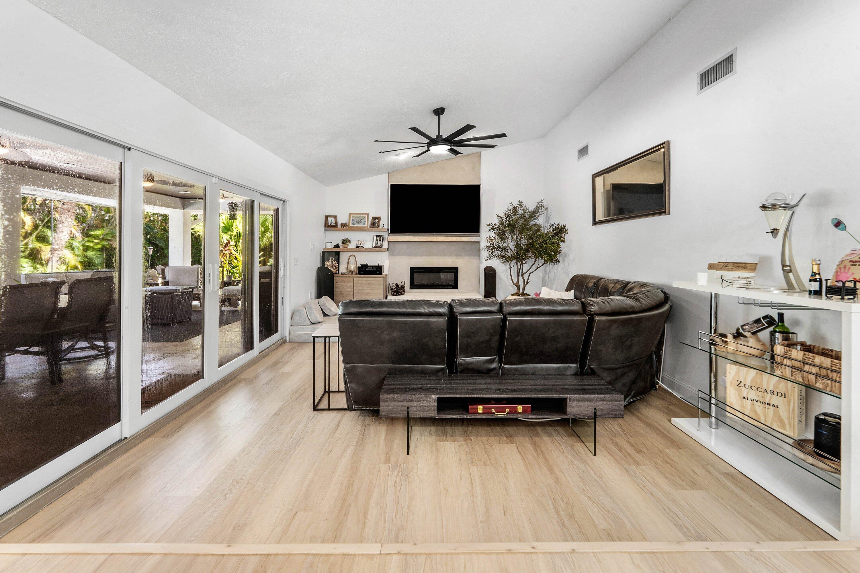 18329 LOXAHATCHEE RIVER Road